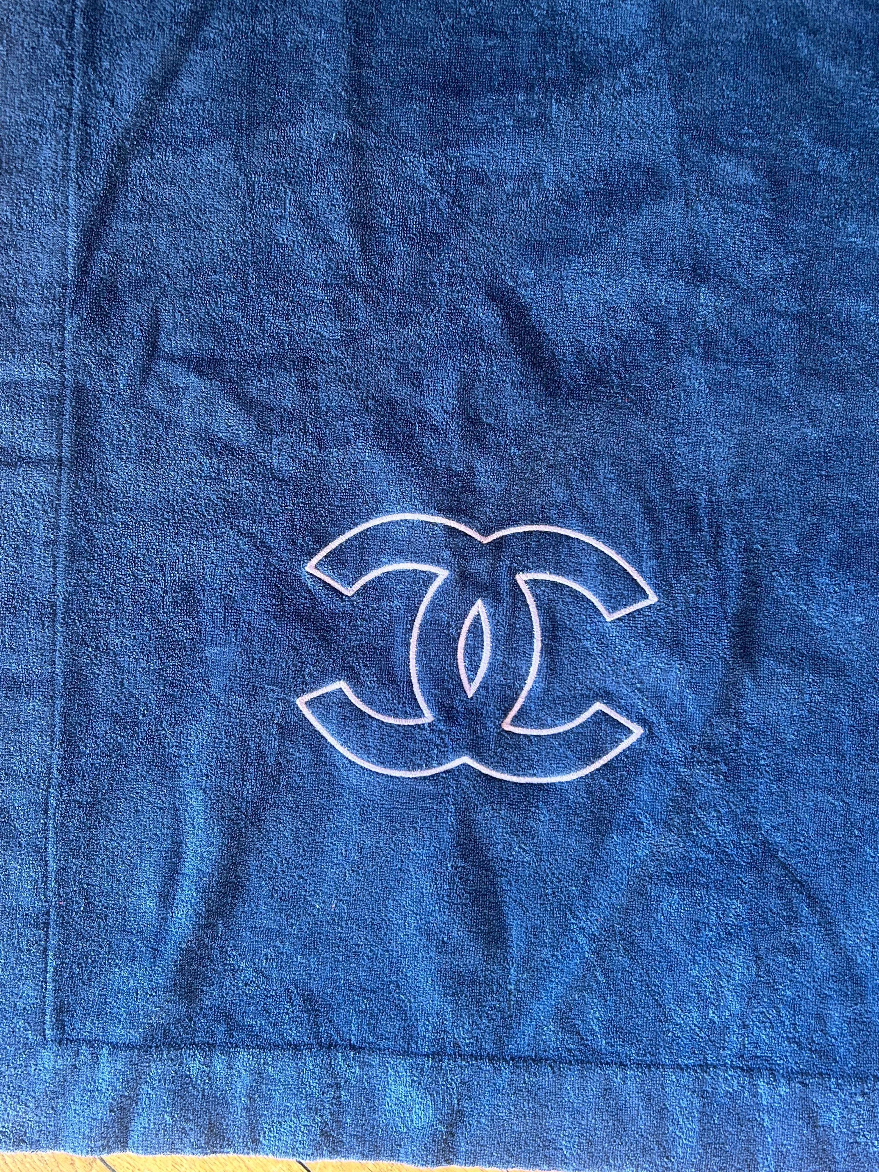 Chanel Denim Blue Towel en vente 3