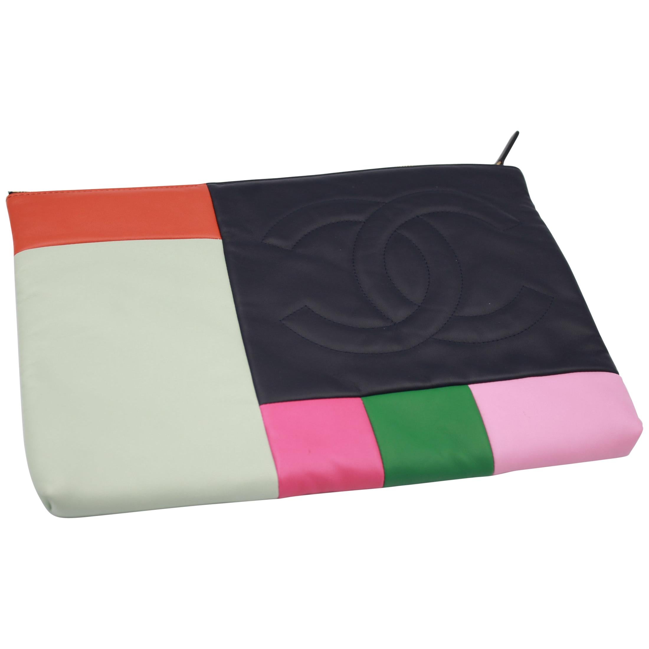 Chanel denim Clutch / Handbag