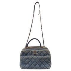 Retro Chanel denim fabric blue leather gold hardware shoulder bag