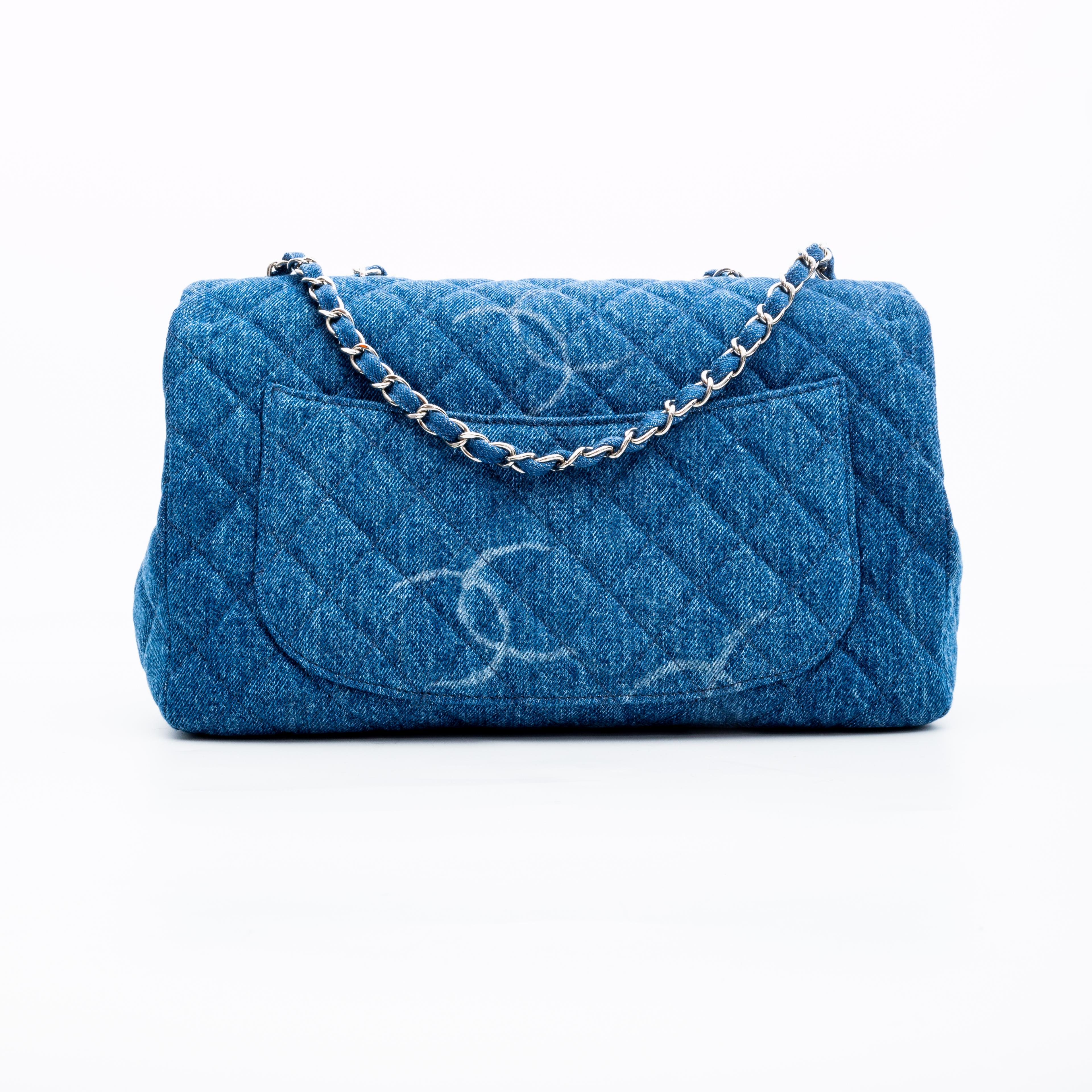 Chanel Denim gesteppt CC Druck Jumbo einzelne Klappe Tasche blau 2020 (Blau)