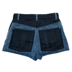 Chanel Denim Shorts mit gestreiftem Tüll-Overlay - Größe US 4