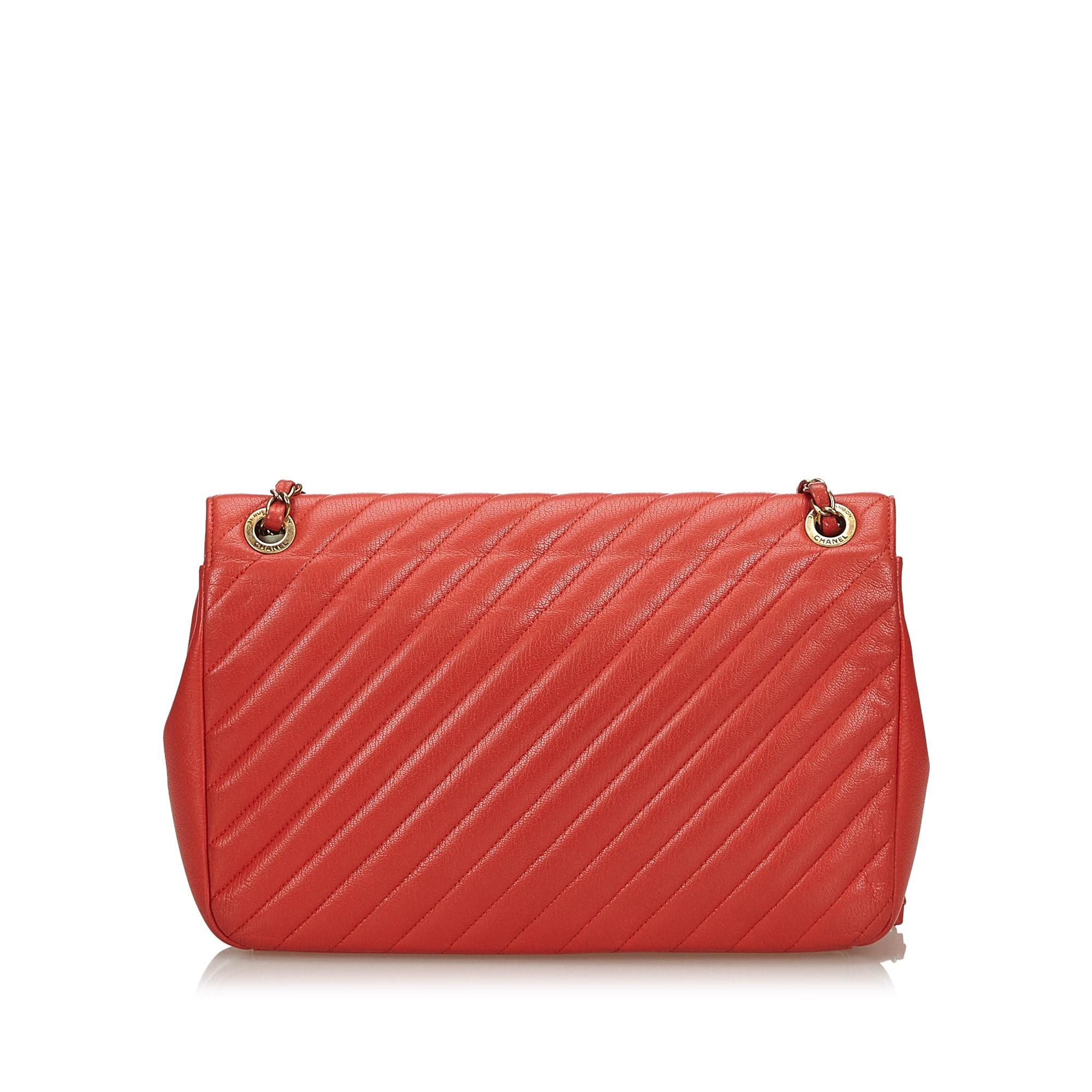 Red Chanel Diagonal Quilted Flap Bag For Sale