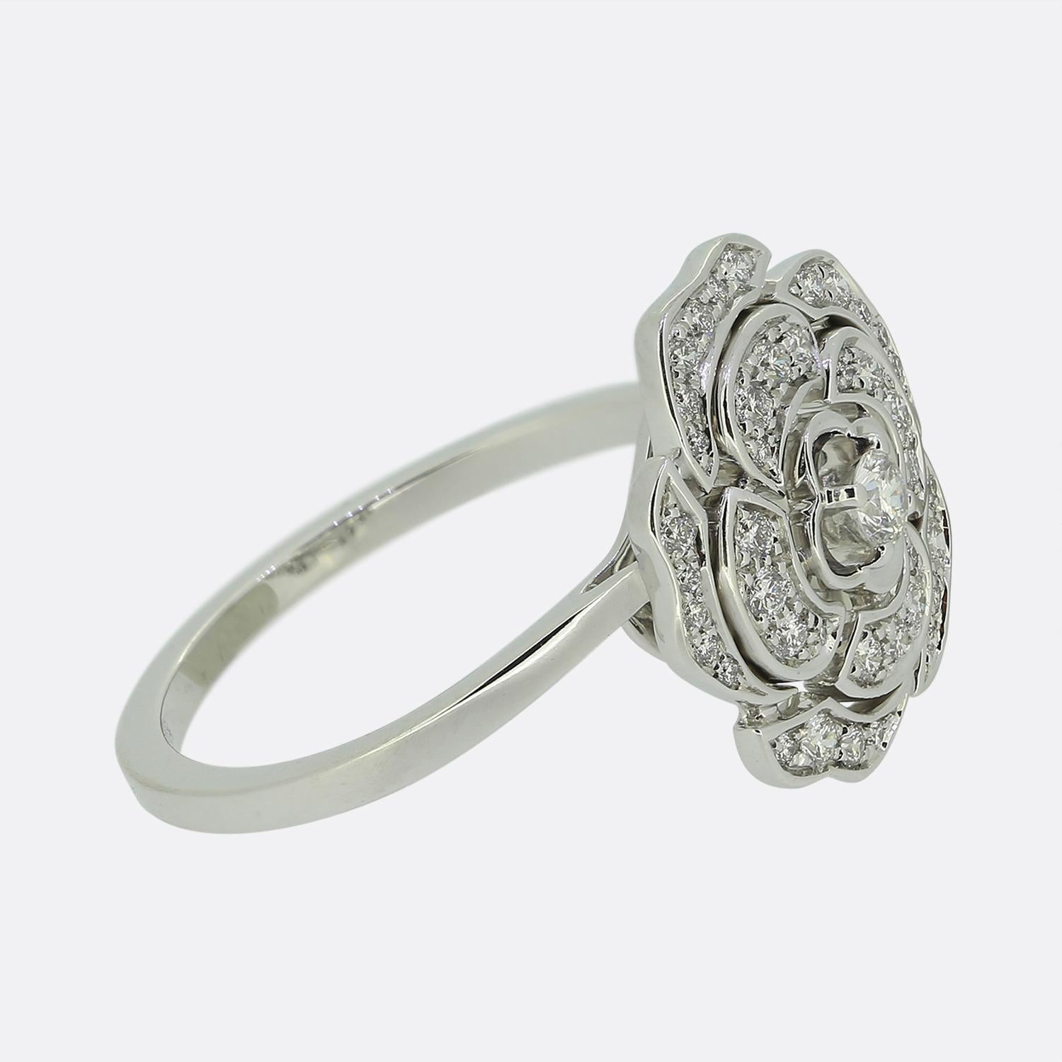 Chanel Diamant Bouton de Camélia Ring (Brillantschliff) im Angebot