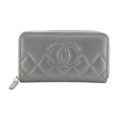 Chanel Diamond CC Zip Wallet Quilted Caviar Compact