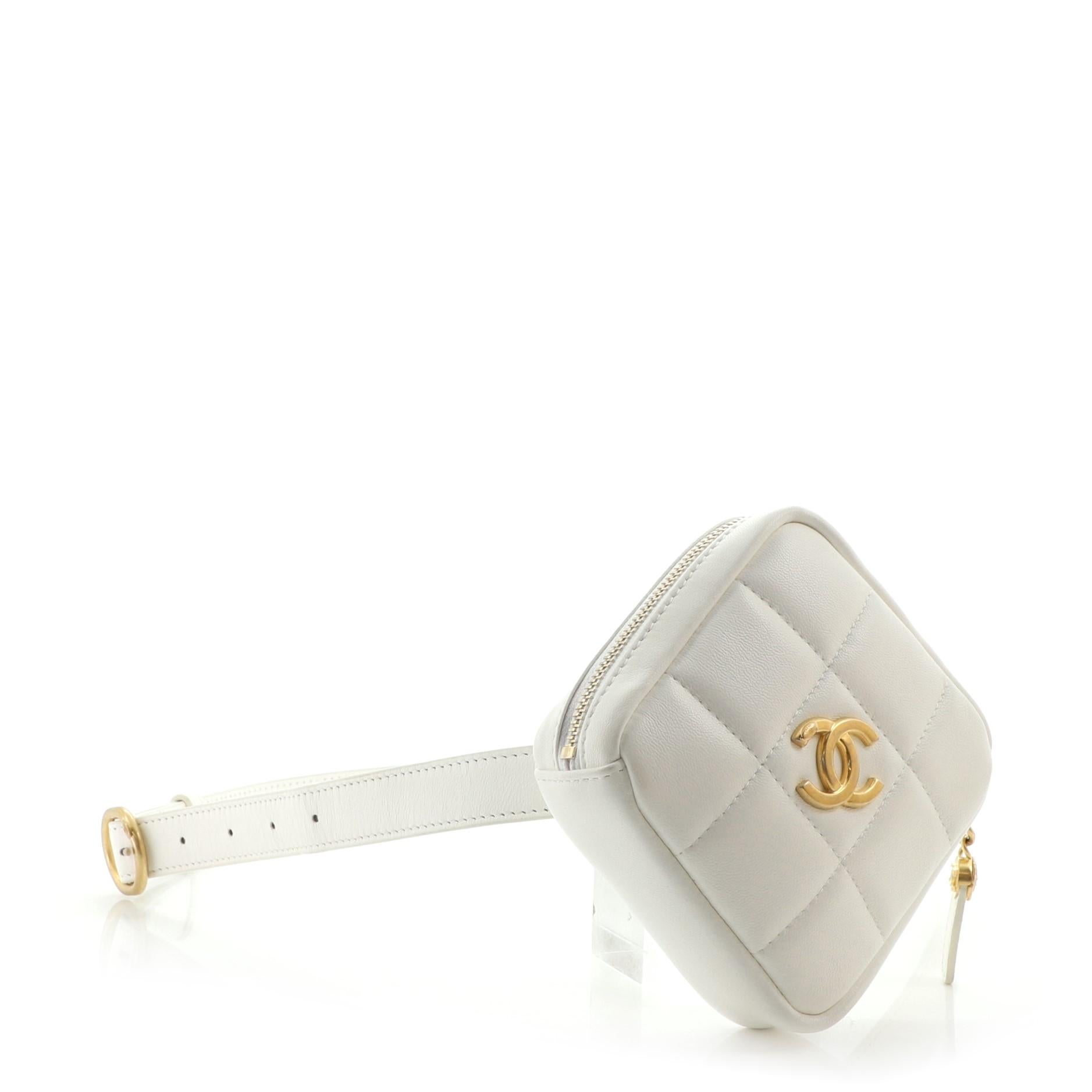 Chanel Diamantmünze Geldbörse Gürteltasche aus gestepptem Lammfell (Grau)