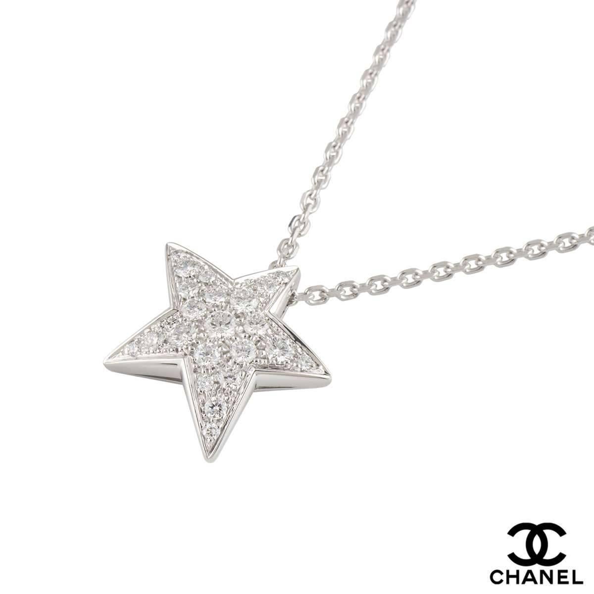 A sparkly 18k white gold diamond Chanel pendant from the Comete collection. The pendant comprises of a star motif with round brilliant cut diamonds pave set, with a total weight of 0.68ct, D-F colour and VVS1 clarity. The pendant features a 16 inch