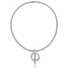 Chanel Collier pendentif en forme de poire en diamants et haute joaillerie