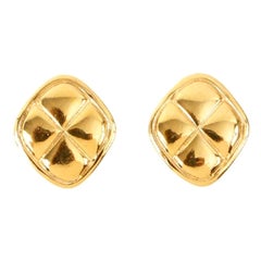 Chanel Diamond Matelasse Stitch Motif Earrings Chanel Diamond Matelasse Stitch Motif Earrings