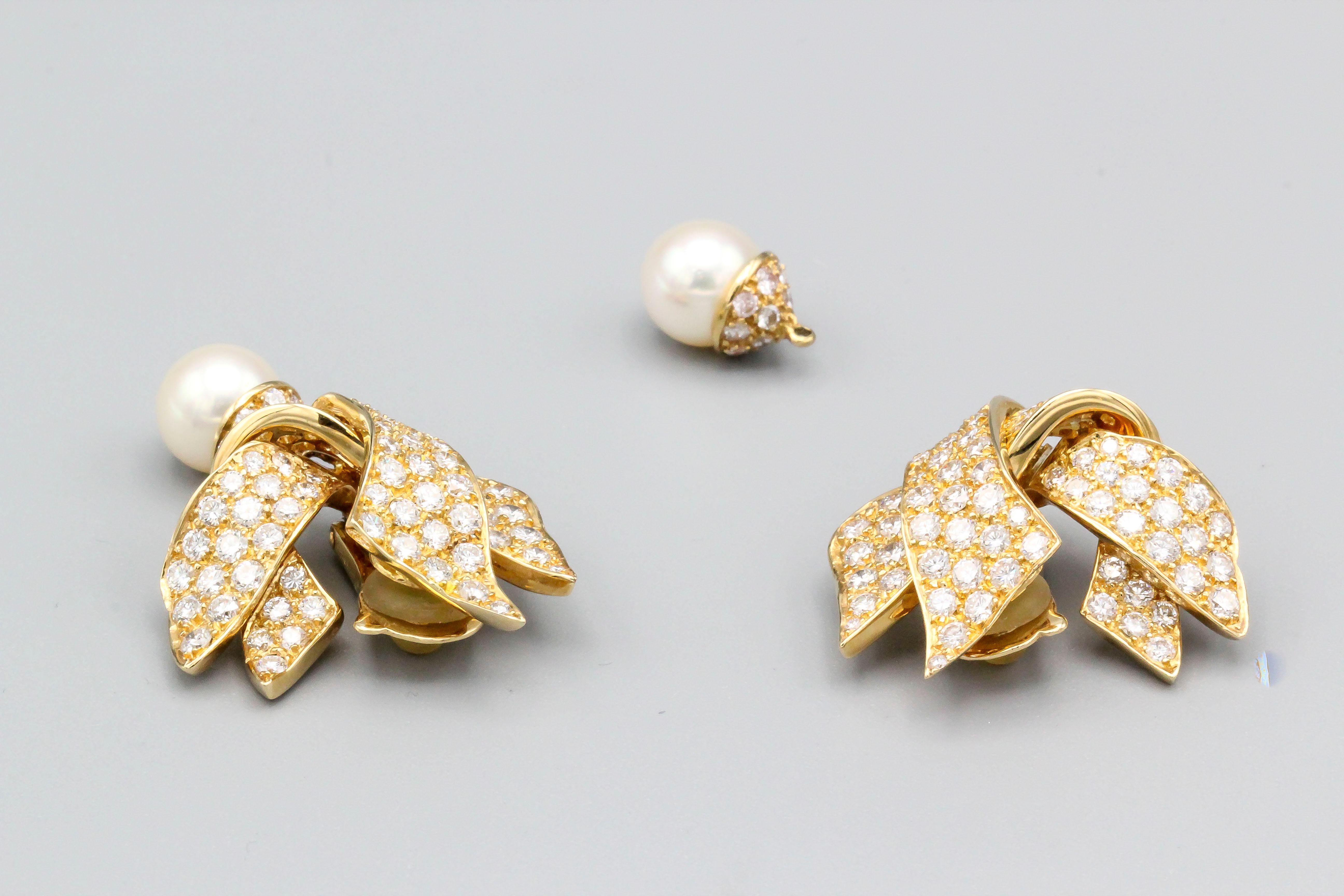 Chanel Diamond Pearl and 18 Karat Gold Day Night Earrings In Good Condition In New York, NY