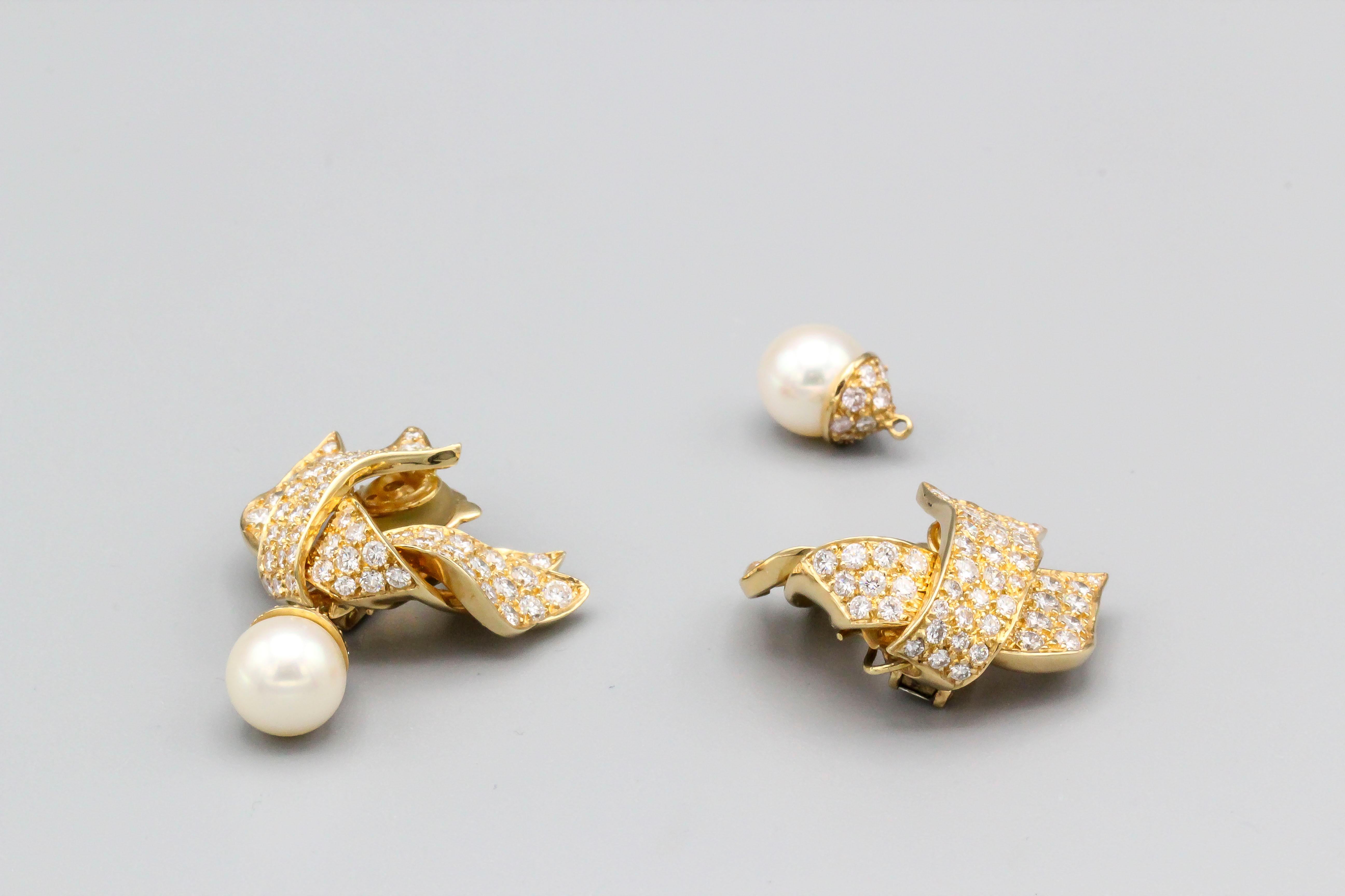 Women's or Men's Chanel Diamond Pearl and 18 Karat Gold Day Night Earrings