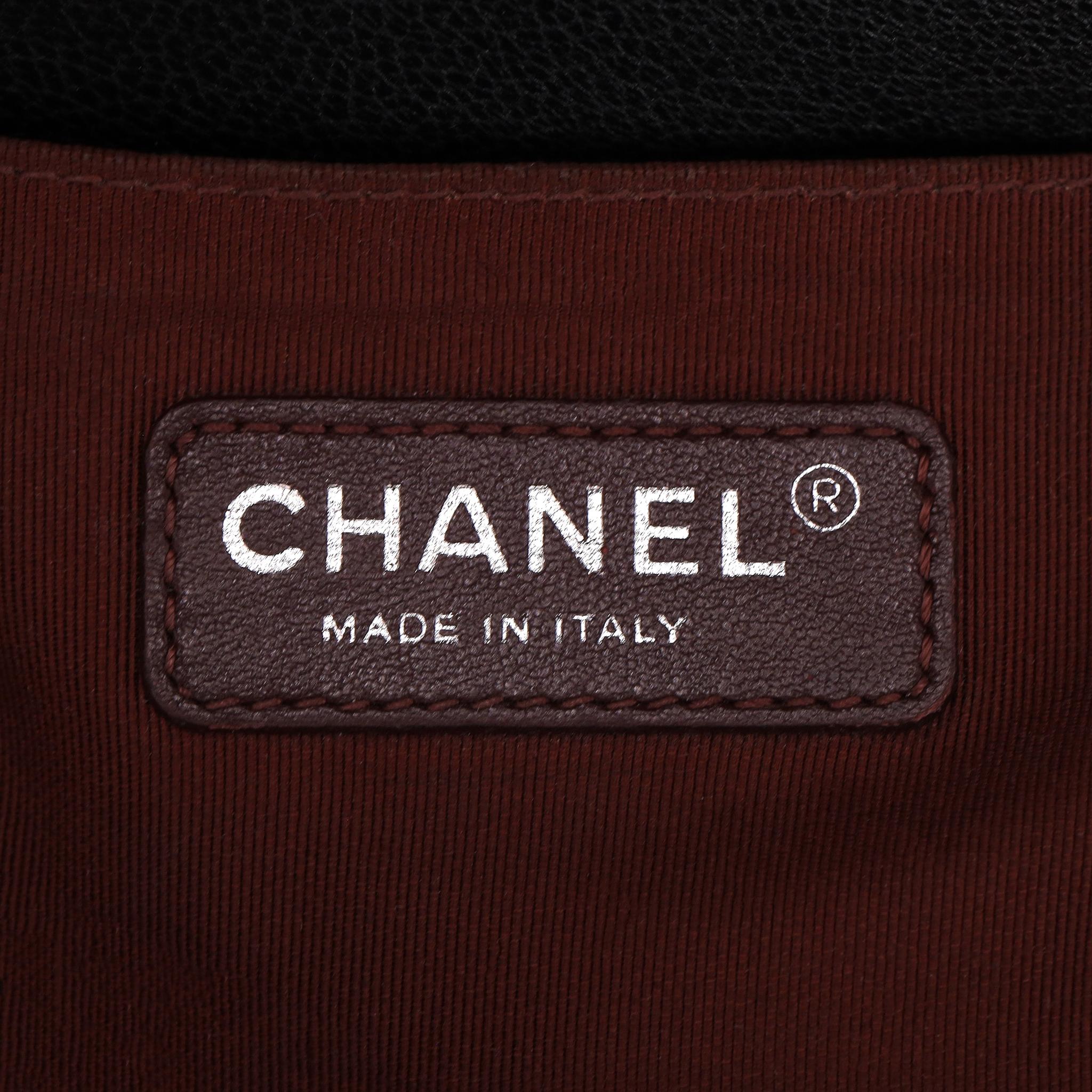 Chanel - Petit sac en cuir de veau matelassé avec diamants en vente 6