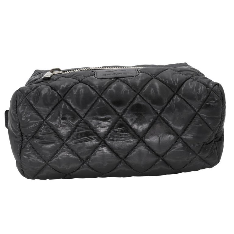Chanel 2004 Quilted Skin Handbag Black · INTO
