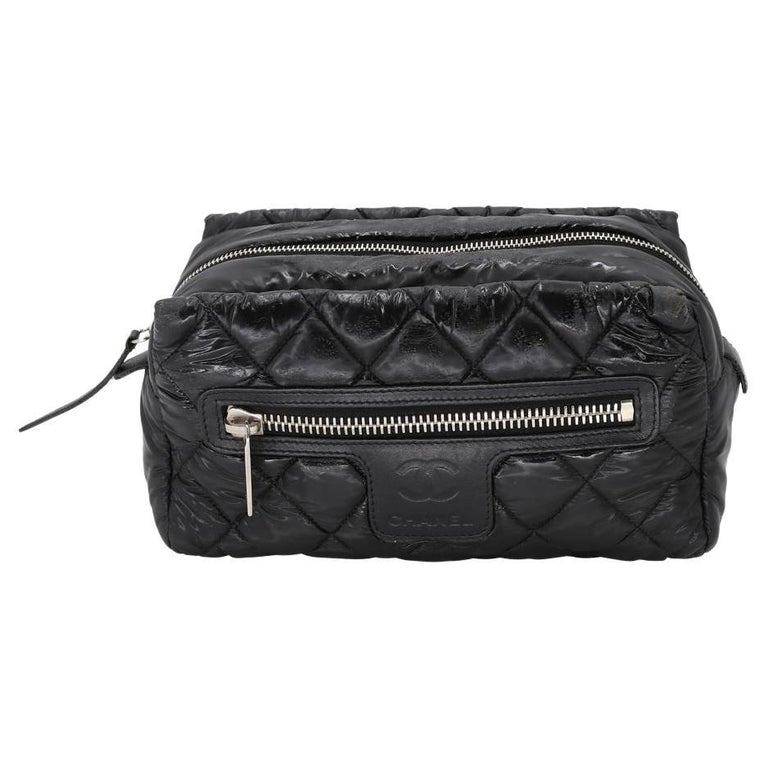 Chanel Diamond Quilted CC Monogram Travel Make Up Bag CC-S0829-0010 For  Sale at 1stDibs