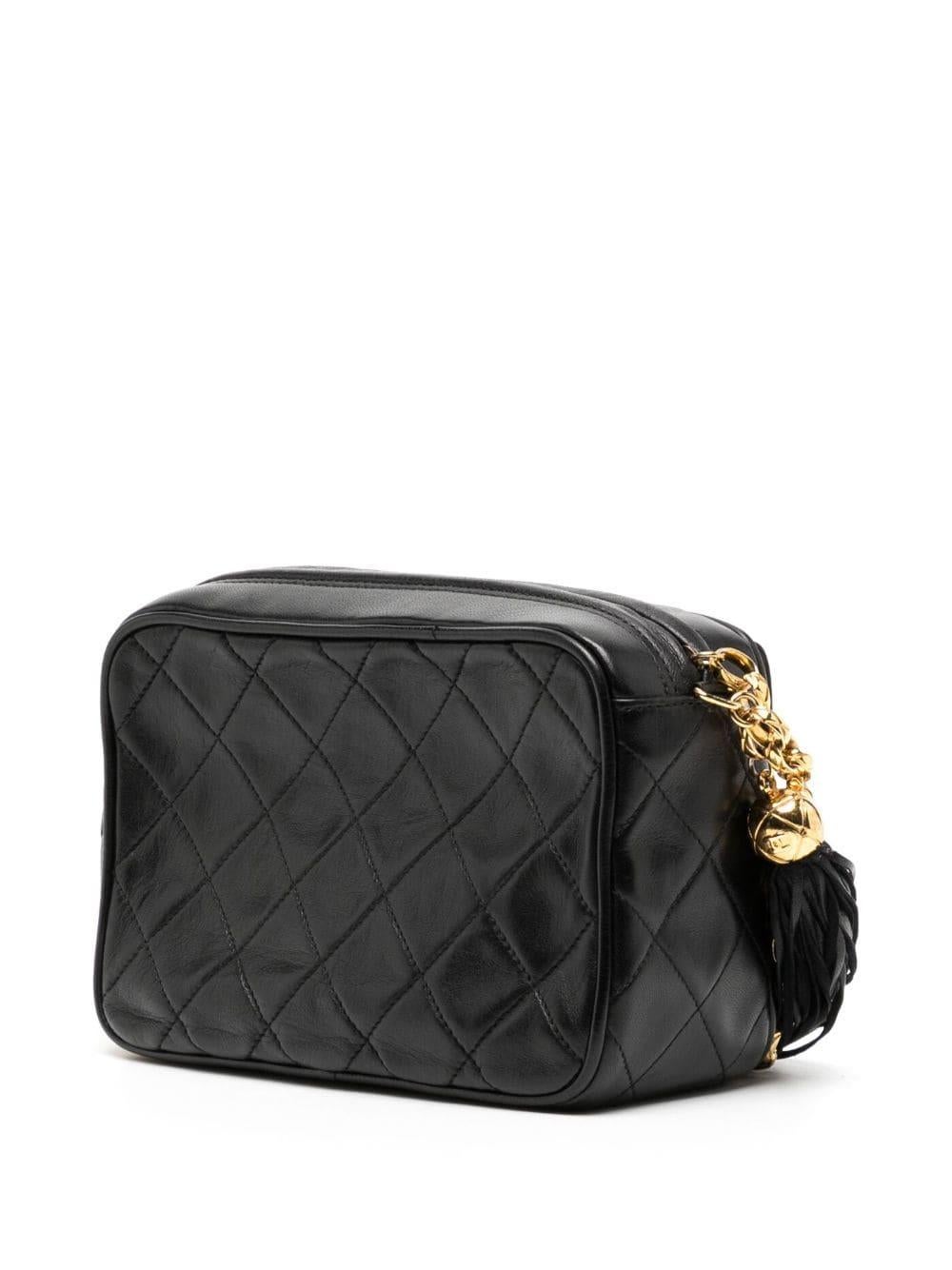 Chanel Diamond Quilted CC Shoulder Bag For Sale 1