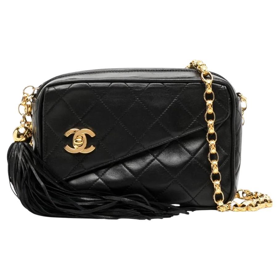 Chanel Diamond Quilted CC Shoulder Bag For Sale
