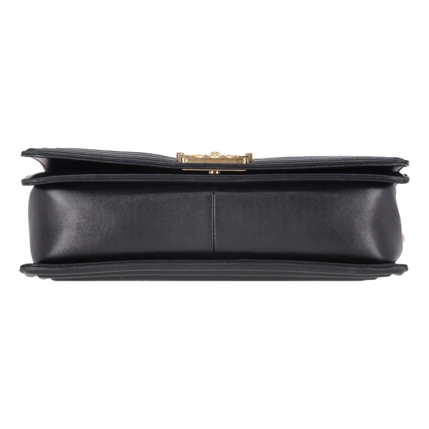 Chanel Diamond Quilted Lambskin New Medium Leather Boy Bag In Good Condition For Sale In London, GB