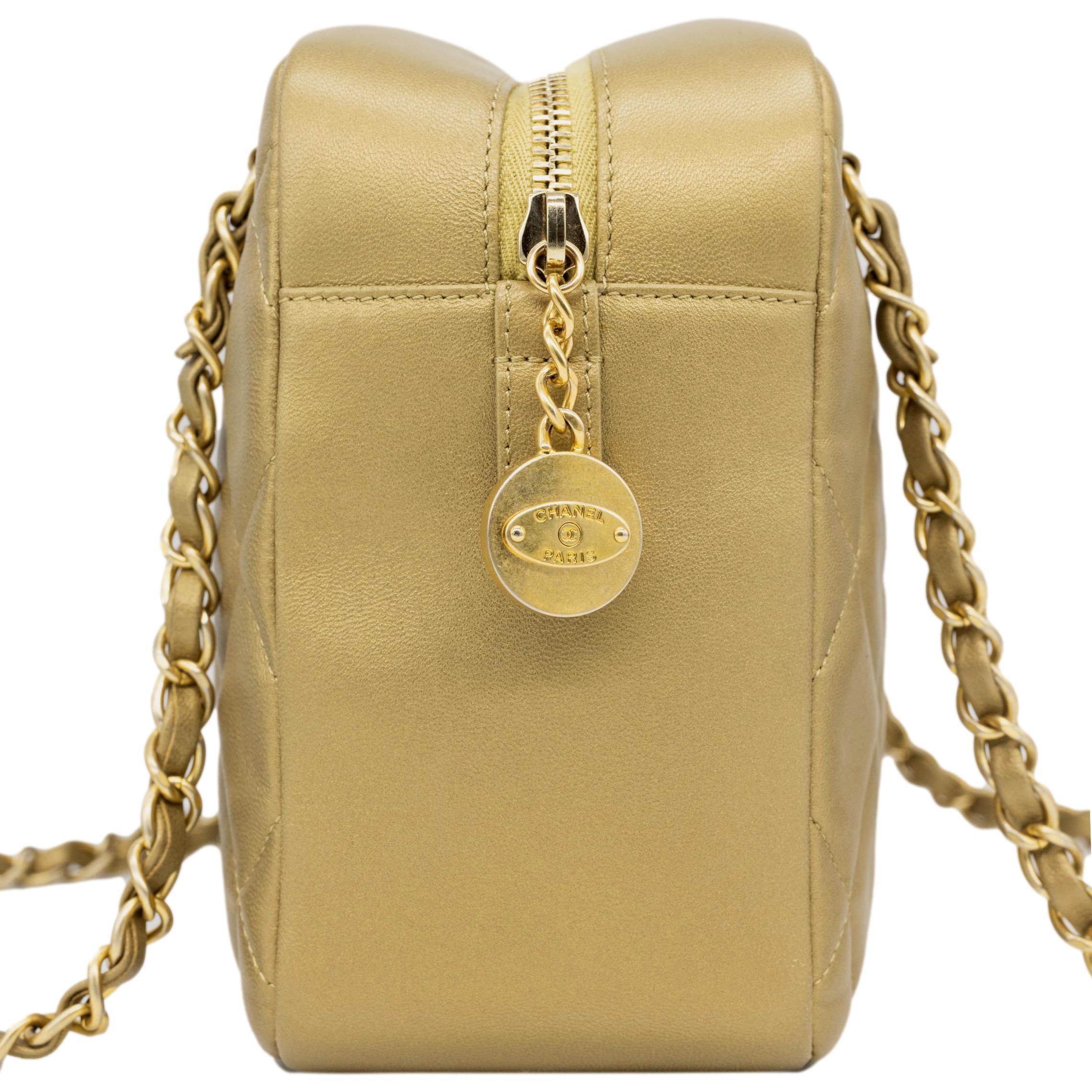 Chanel Diamond Quilted Metallic Gold Lambskin CC Camera Bag, 2014.  1