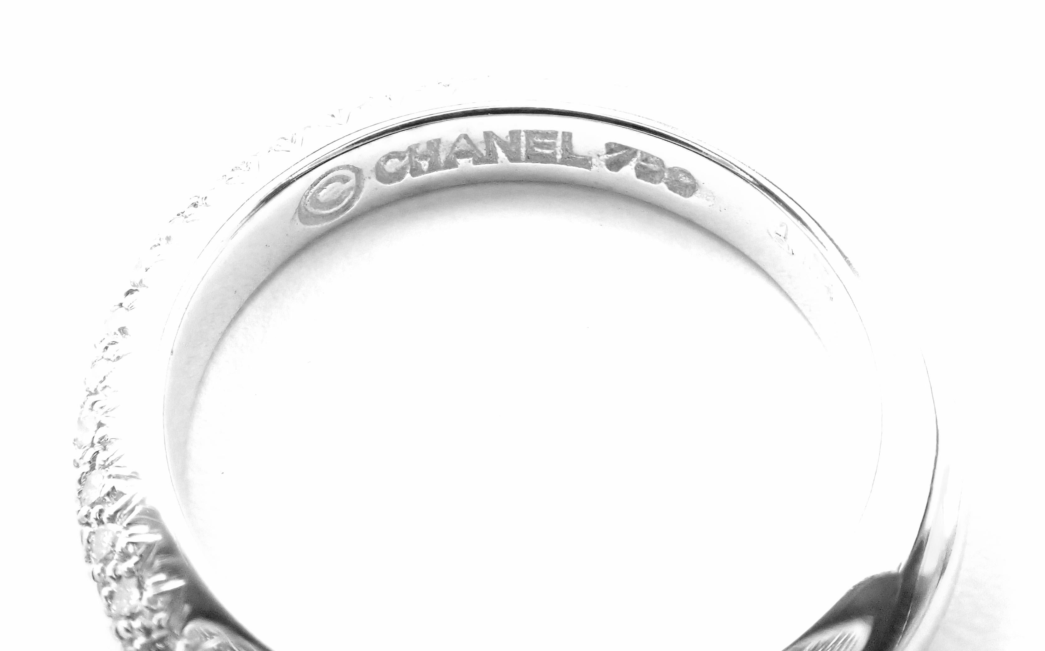 Bague à anneau en or blanc et diamant Chanel Unisexe en vente