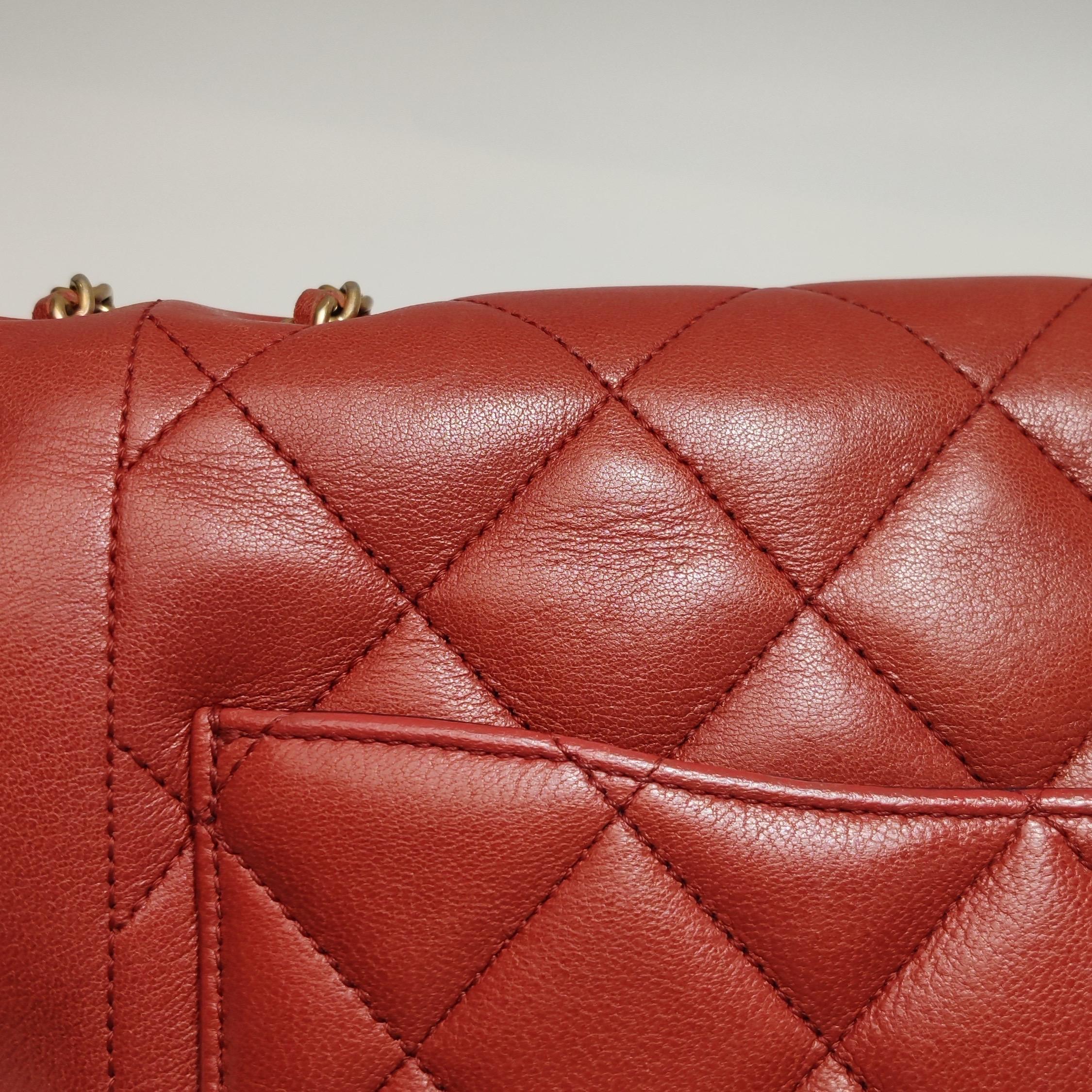 Chanel - Diana CC - Grand sac à rabat en cuir d'agneau rouge 2014-2015 en vente 9