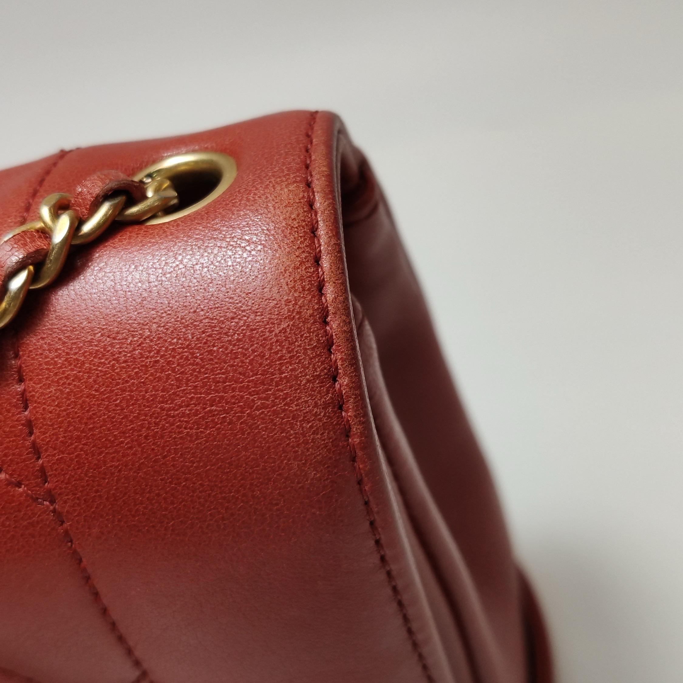 Chanel - Diana CC - Grand sac à rabat en cuir d'agneau rouge 2014-2015 en vente 13