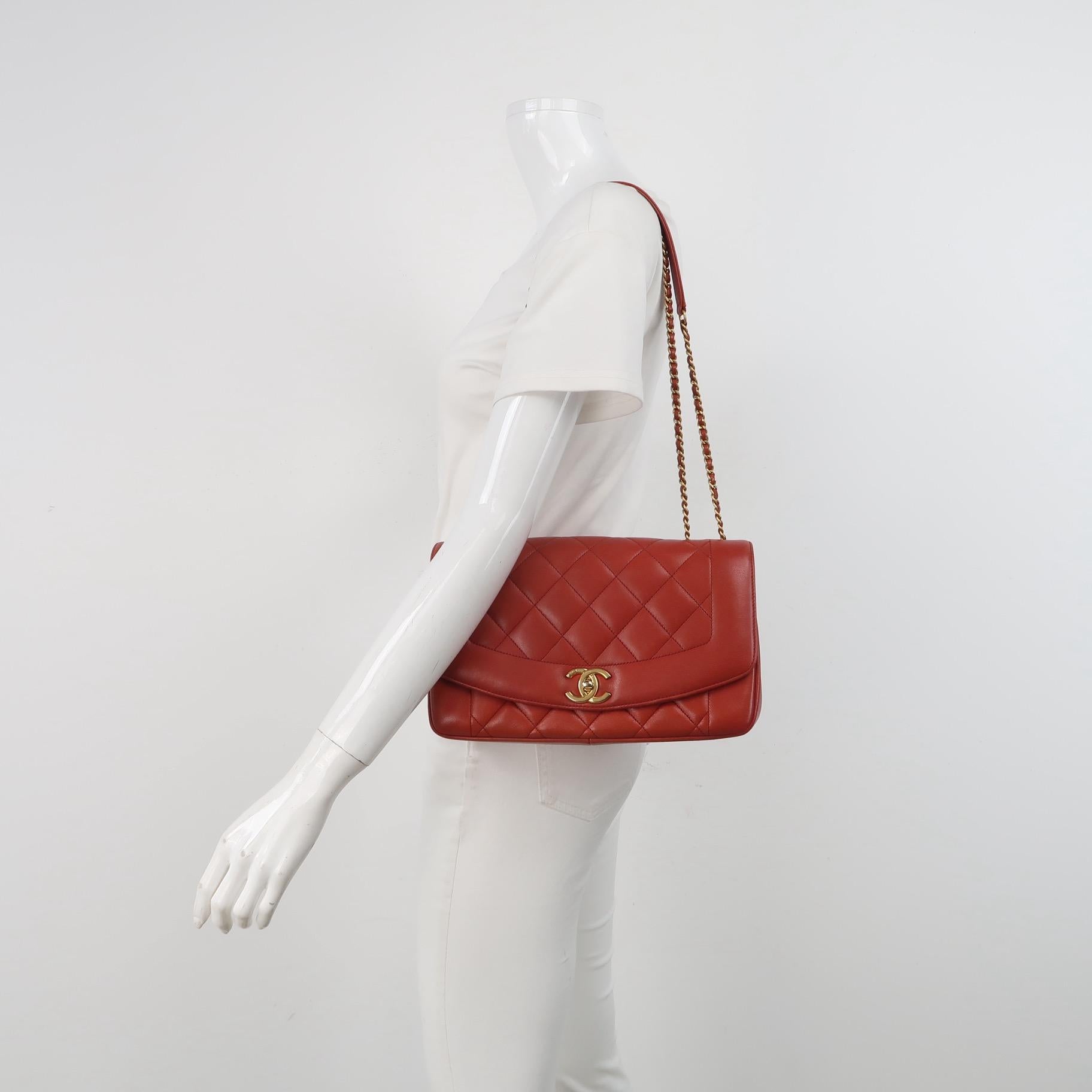 Chanel - Diana CC - Grand sac à rabat en cuir d'agneau rouge 2014-2015 Pour femmes en vente