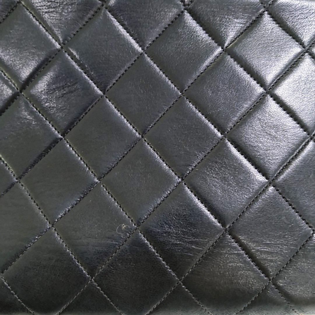 Chanel Diana CC Klappentasche Medium Vintage Schwarzes Lammfell Leder mit 24k Gold HW im Angebot 9