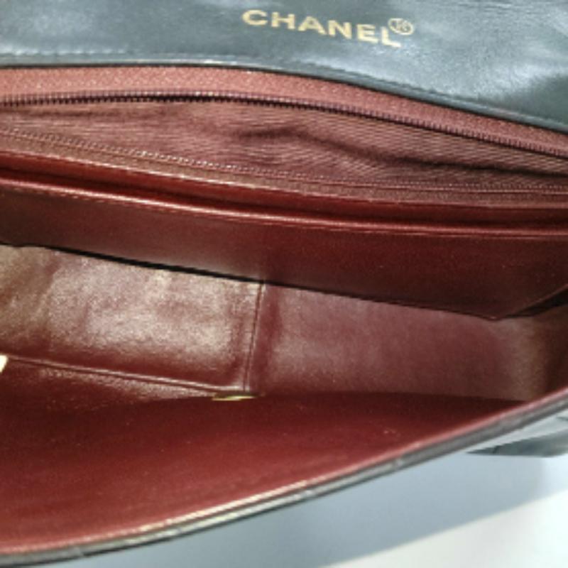 Chanel Diana CC Flap Bag Medium Vintage Black Lambskin Leather with 24k Gold HW 2