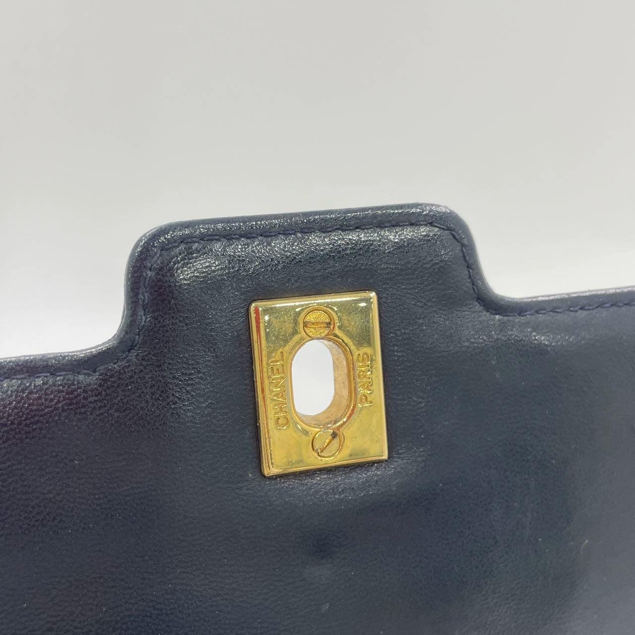 Chanel Diana CC Flap Bag Small Vintage Black Lambskin Leather with 24k Gold HW For Sale 9