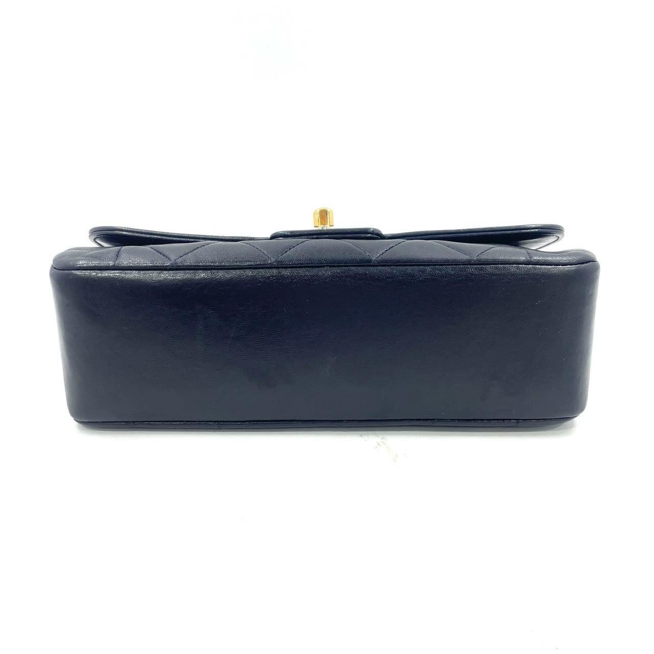 Chanel Diana CC Flap Bag Small Vintage Black Lambskin Leather with 24k Gold HW For Sale 4