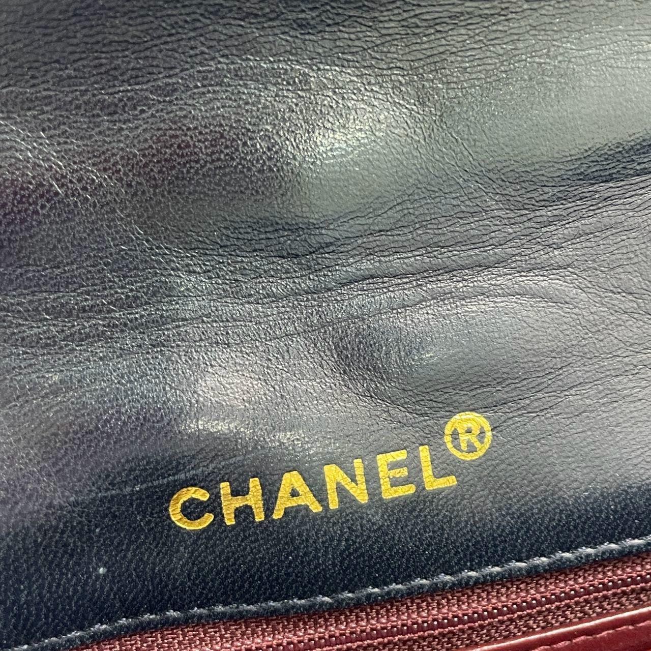 Chanel Diana CC Flap Bag Small Vintage Black Lambskin Leather with 24k Gold HW For Sale 5