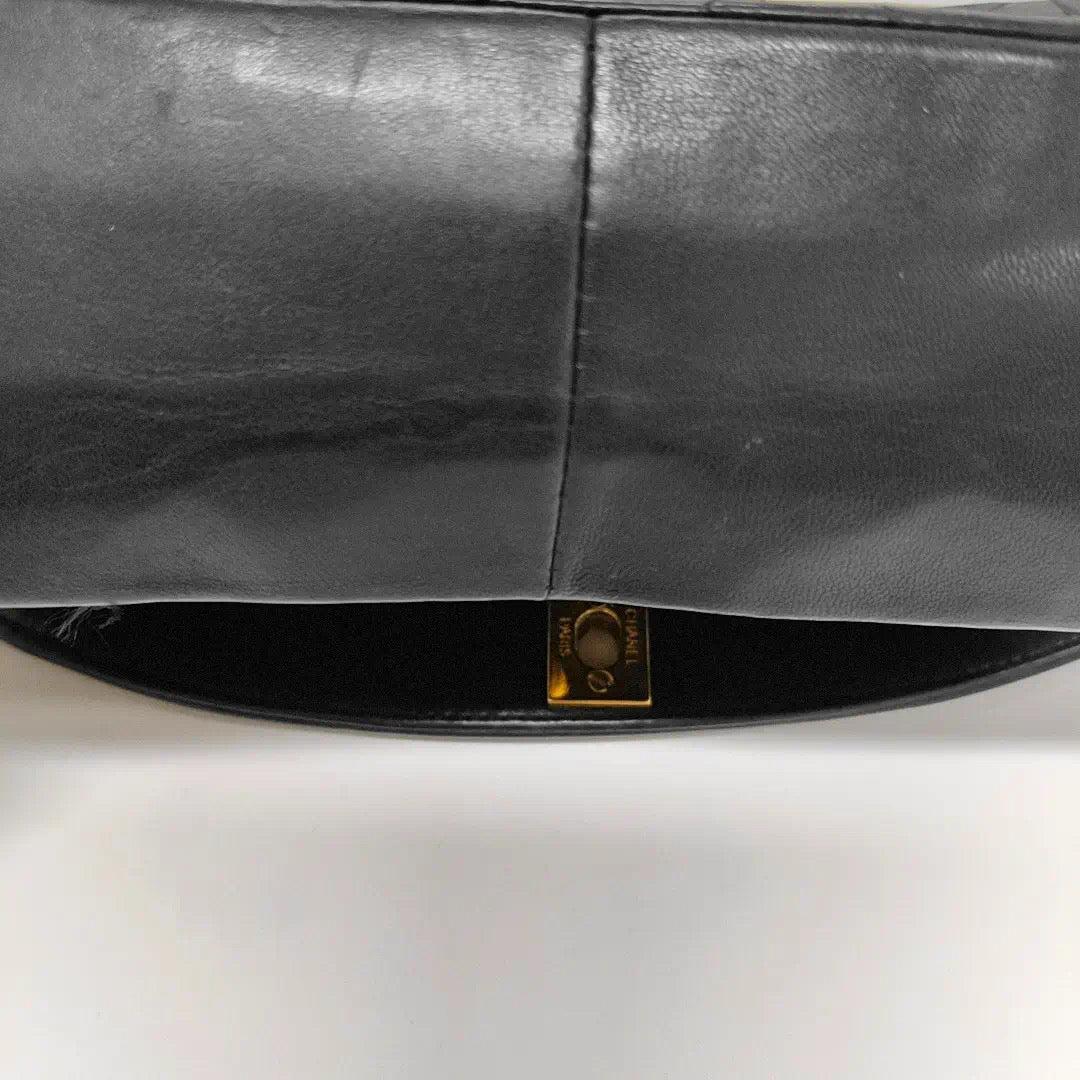 Chanel Diana CC Flap Bag Vintage Black Lambskin Leather with 24k Gold Hardware 10