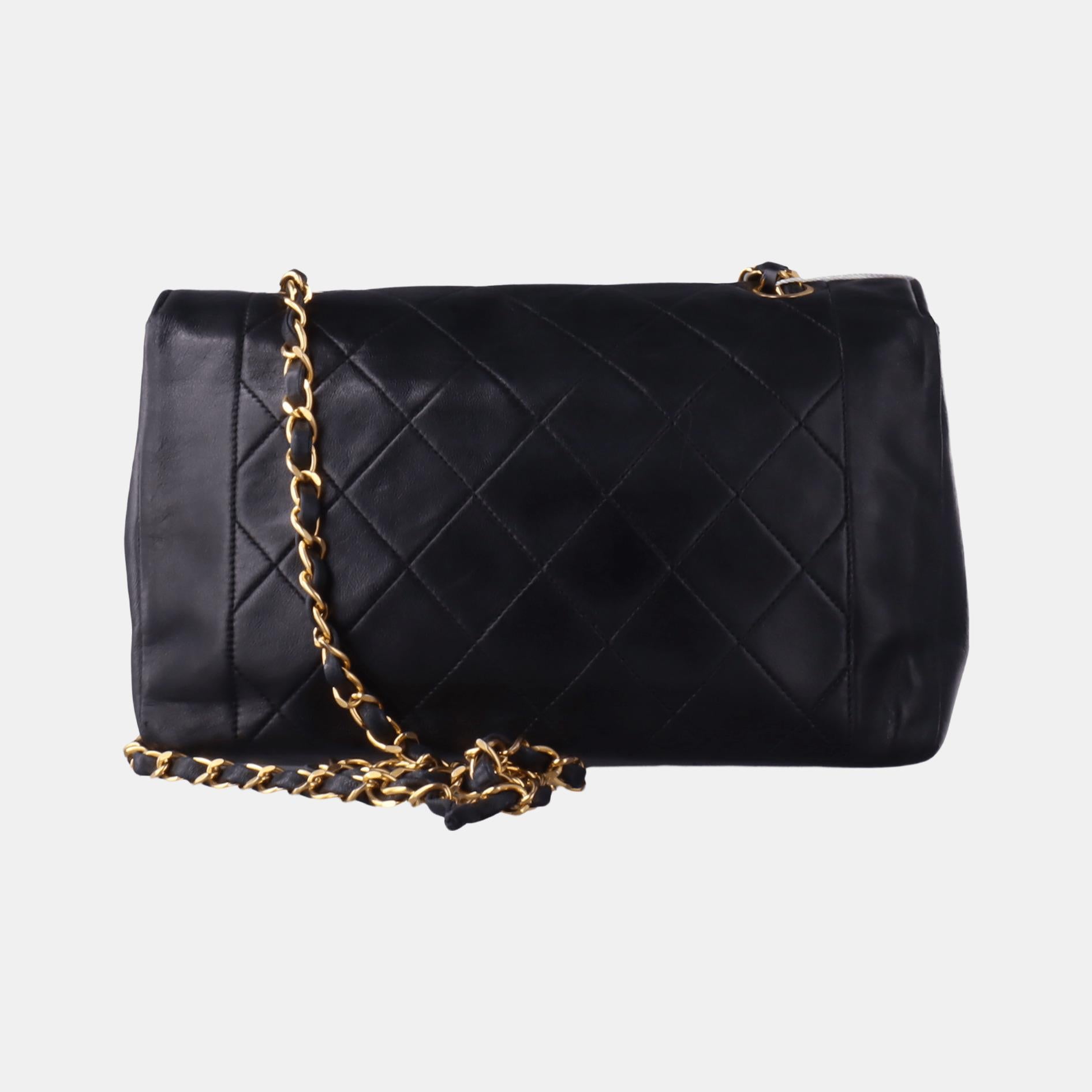 Women's Chanel Diana CC Flap Bag Vintage Black Lambskin Leather with 24k Gold HW, 1989 For Sale