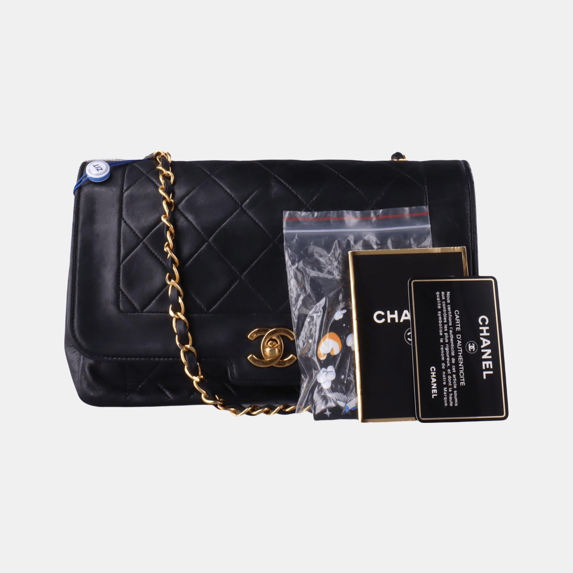 Chanel Diana CC Flap Bag Vintage Black Lambskin Leather with 24k Gold HW, 1989 For Sale 1