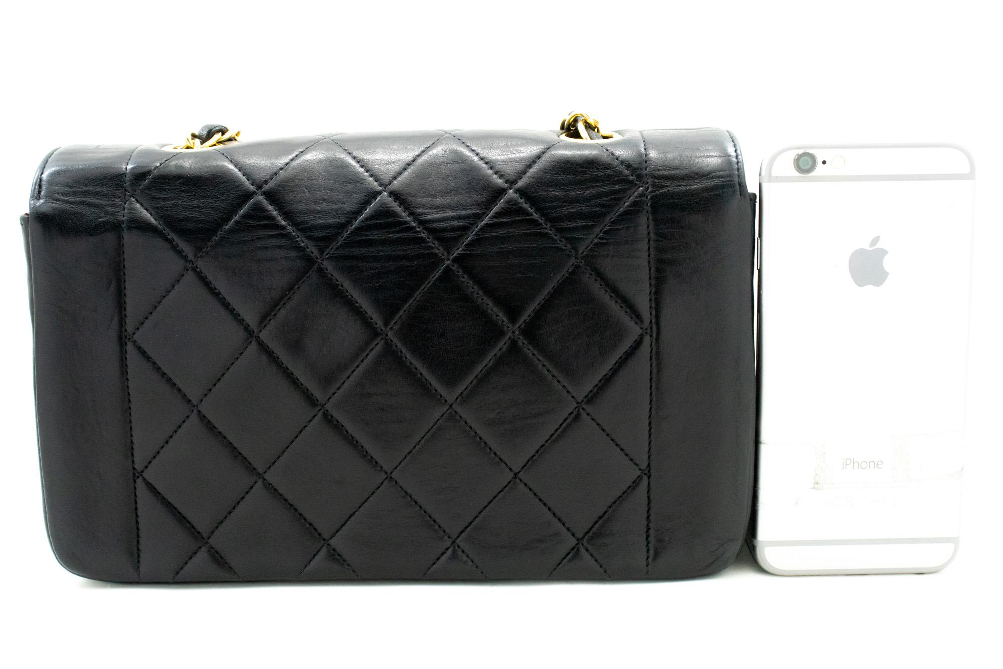 Nero CHANEL Diana Borsa a tracolla con patta a catena in pelle d'agnello trapuntata nera in vendita