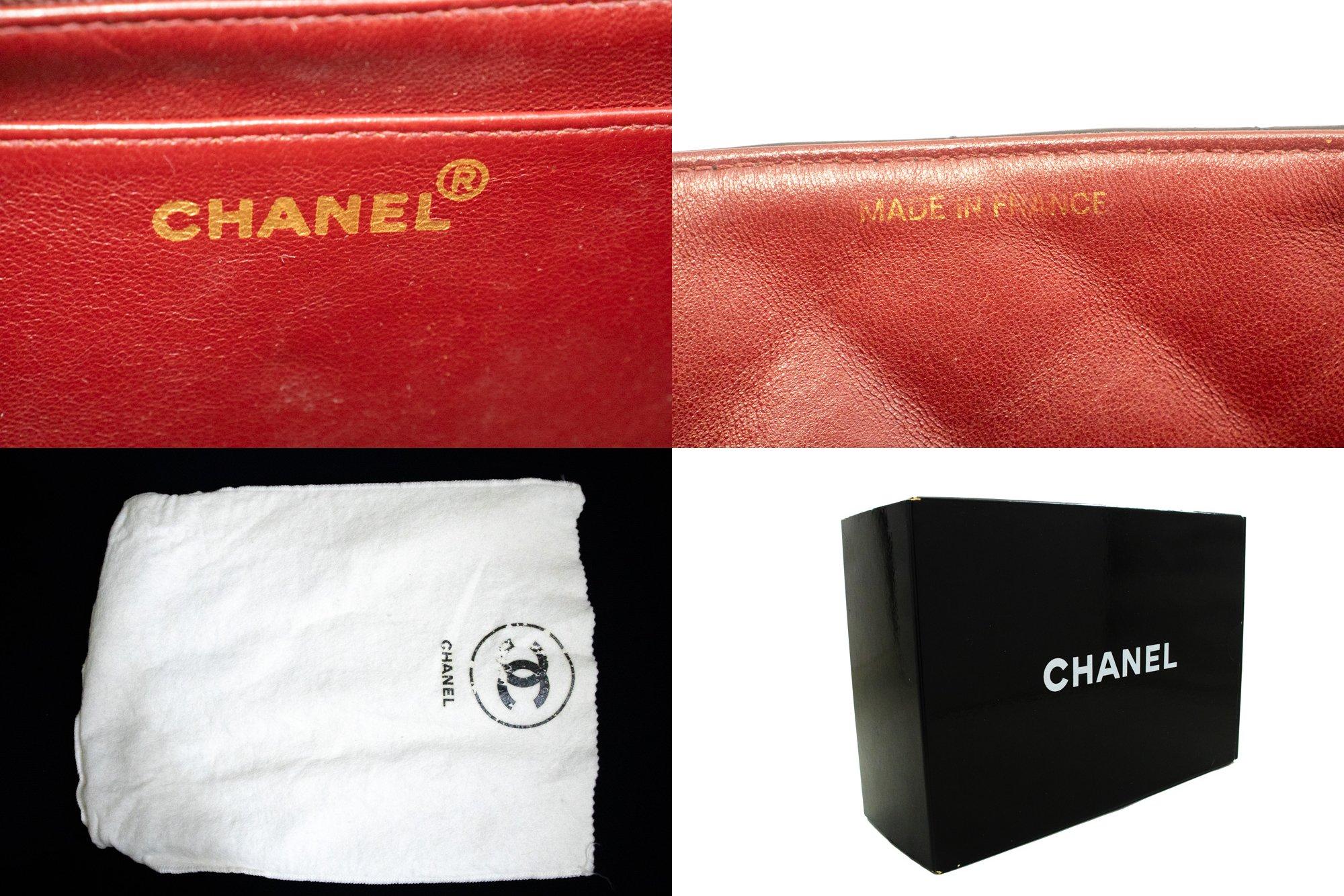 CHANEL Diana Borsa a tracolla con patta a catena in pelle d'agnello trapuntata nera in vendita 3