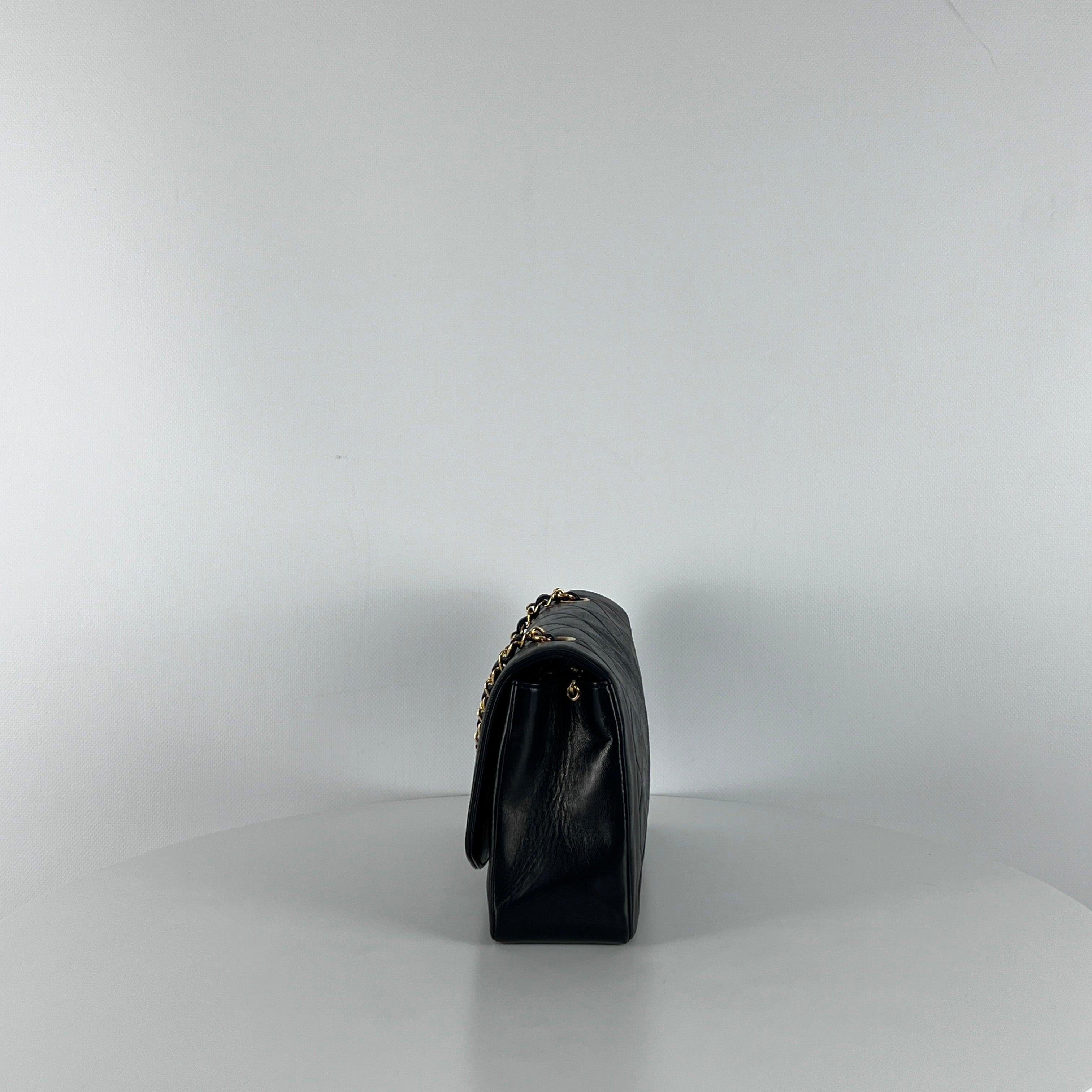 da uomo o donna Chanel Diana Flap Bag Pelle d'agnello nera - Collezione 1991-1994 in vendita