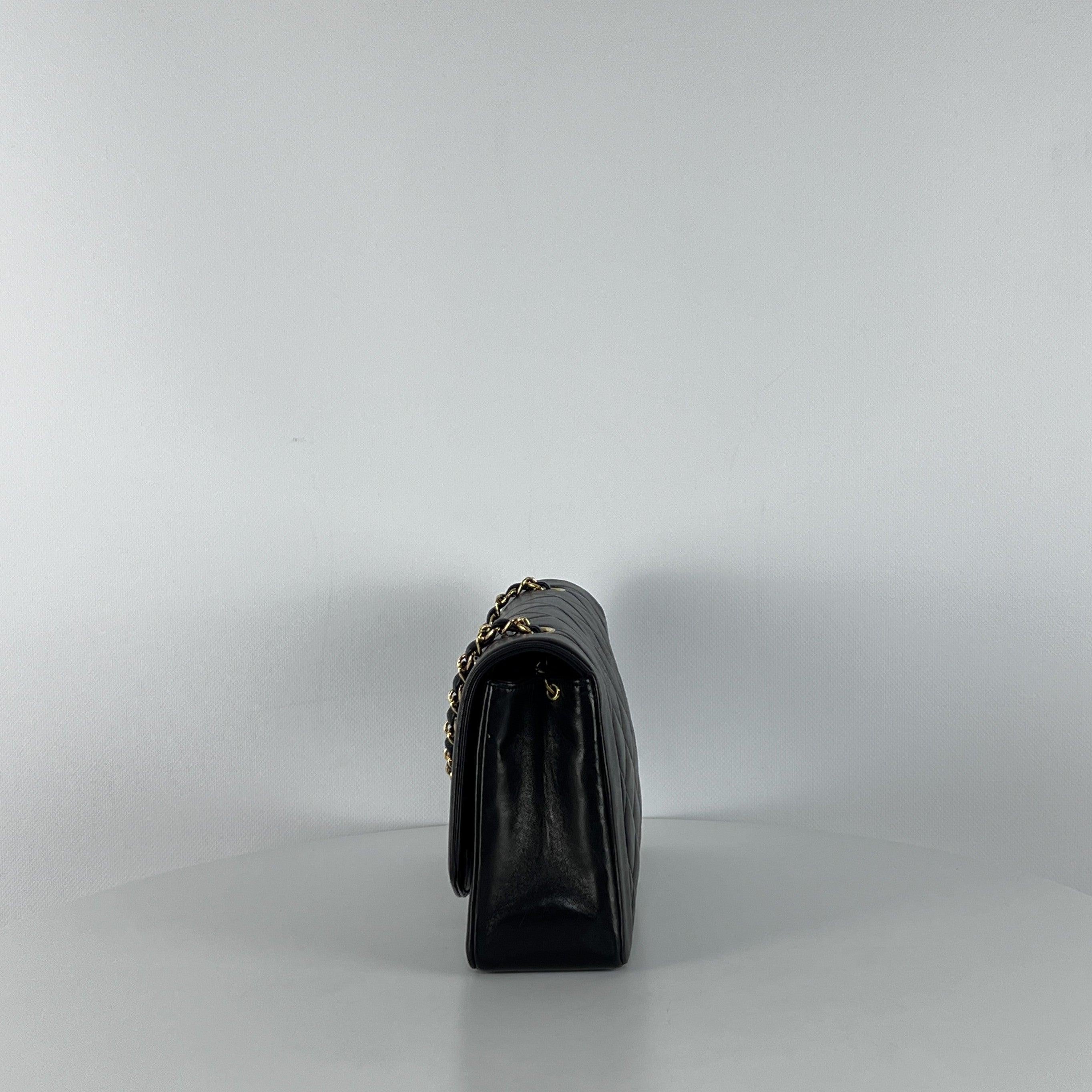 da uomo o donna Chanel Diana Flap Bag Pelle d'agnello nera Collezione primi anni '90 in vendita