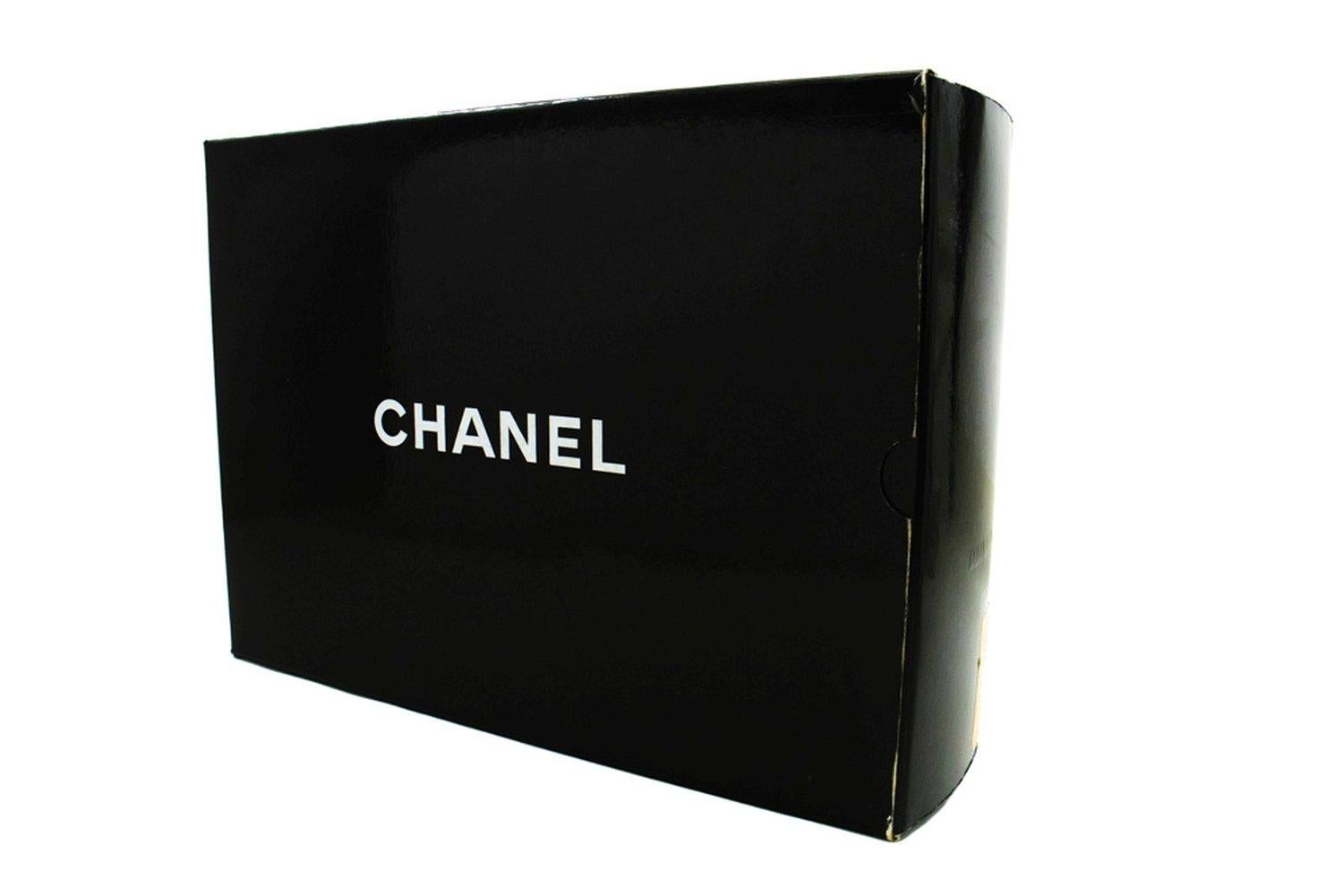 CHANEL Diana Flap Large Silver Chain Shoulder Bag Black Quilted en vente 14