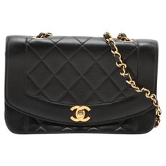 Chanel Diana Matelasse in pelle di agnello con patta singola e catena singola