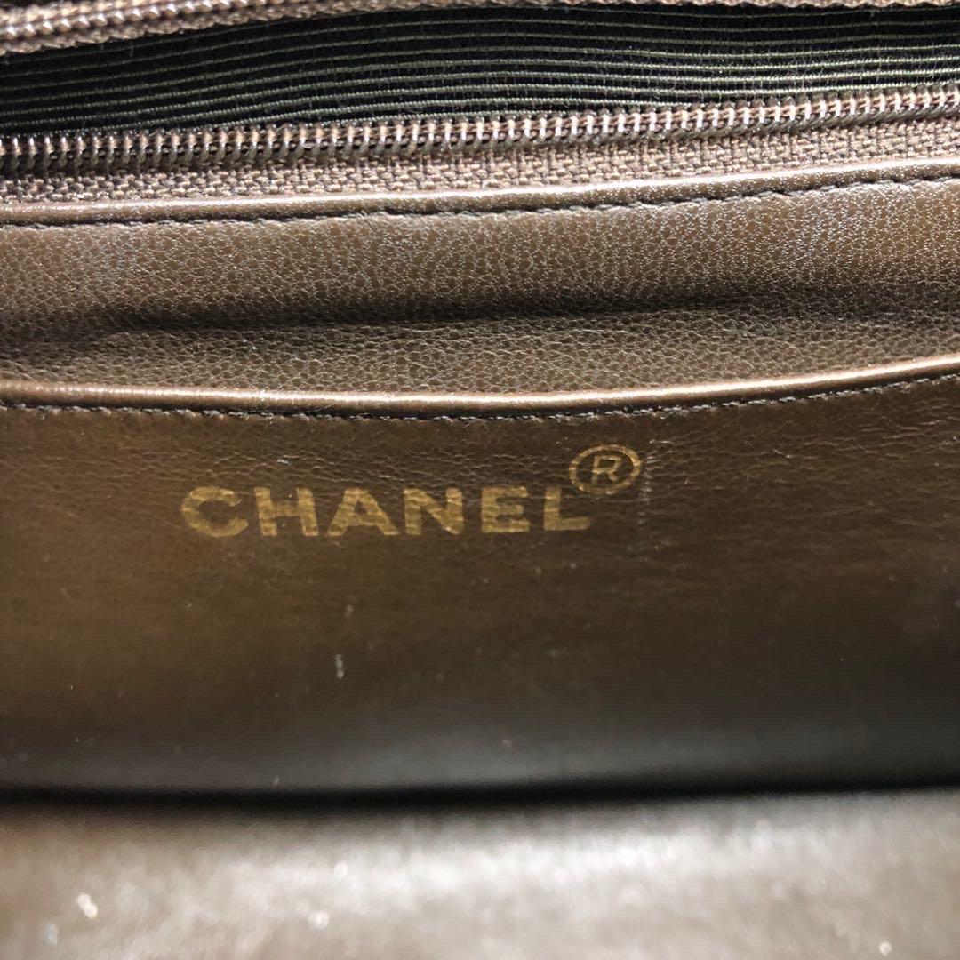 Chanel Diana Medium Brown Tissu à rabat unique avec HW plaqué or 24 carats en vente 7