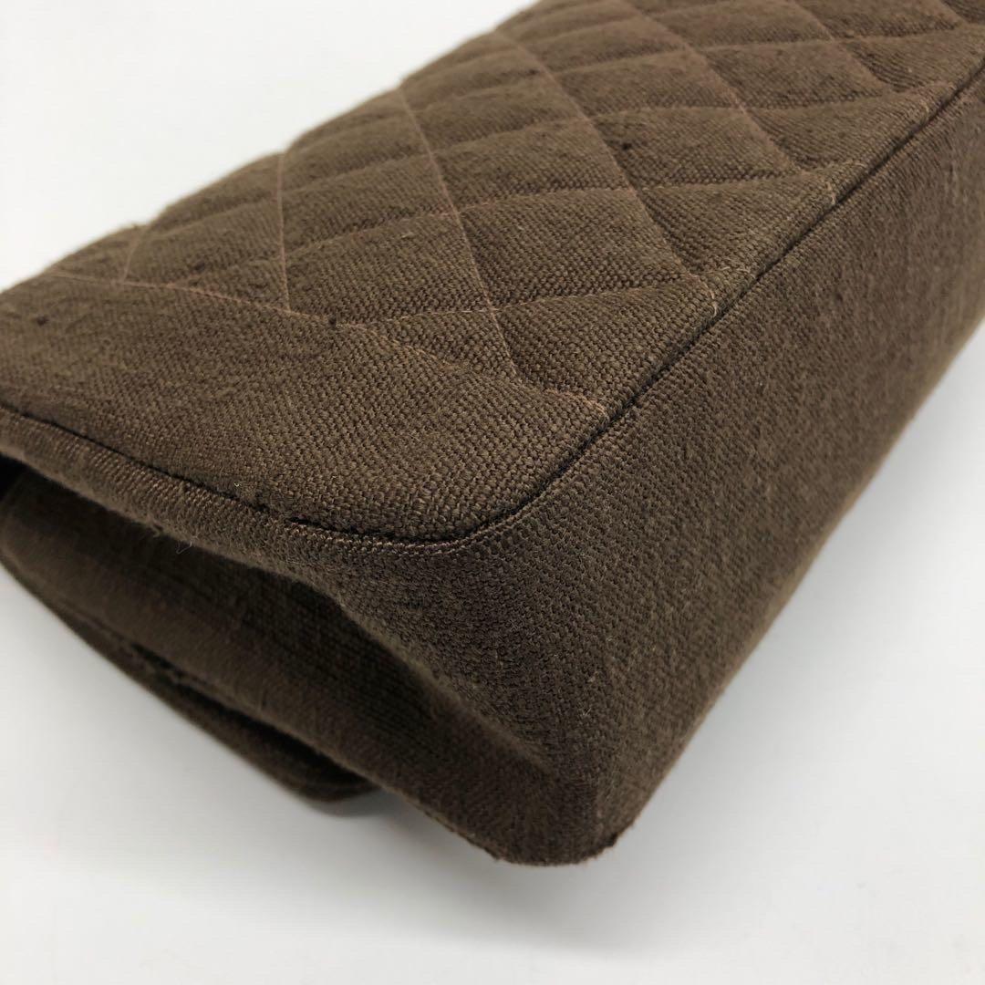 Chanel Diana Medium Brown Tissu à rabat unique avec HW plaqué or 24 carats en vente 2
