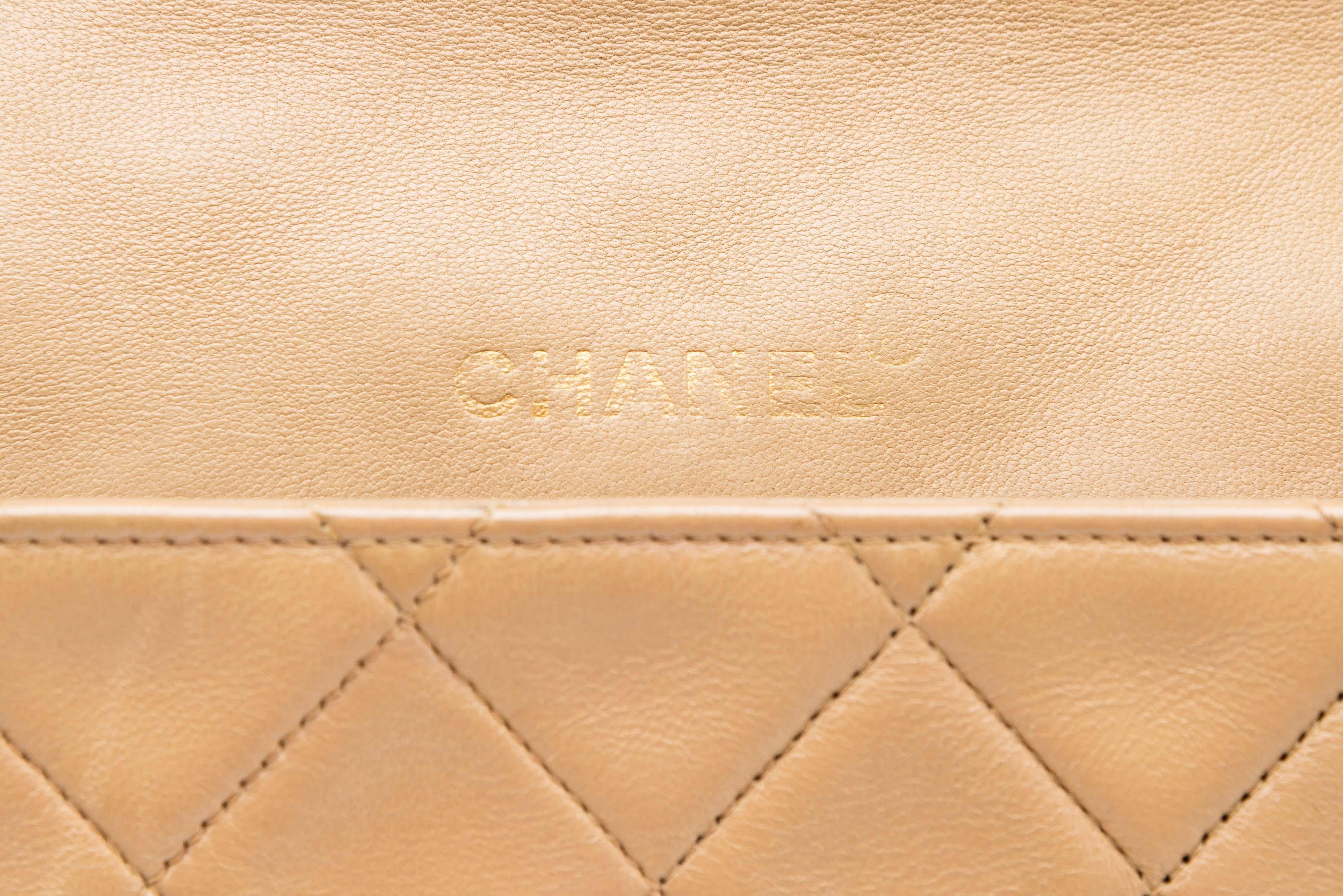 Chanel Diana Medium Light Brown 24k Gold Hardware For Sale 9