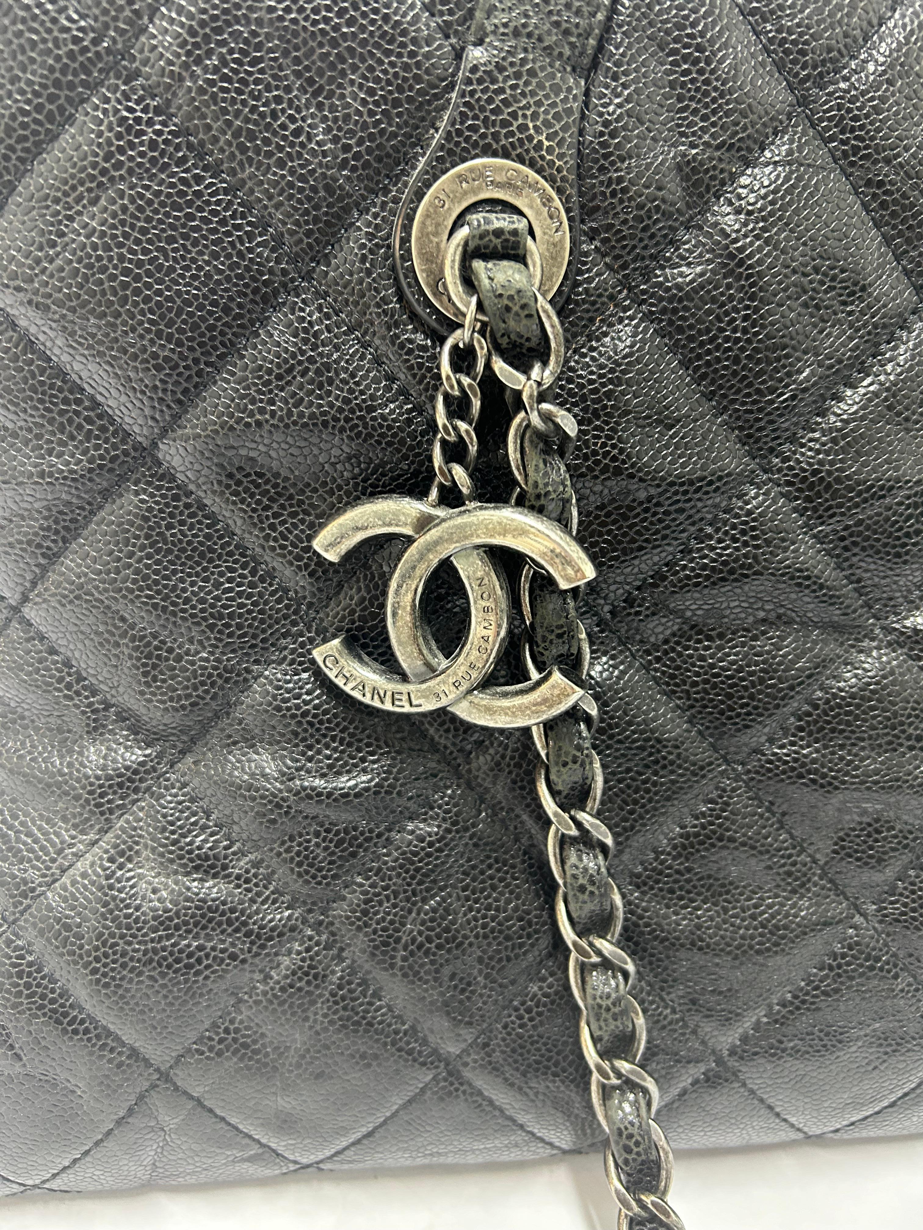 Chanel Distressed Glazed Caviar CC Crave Tote Bag For Sale 2