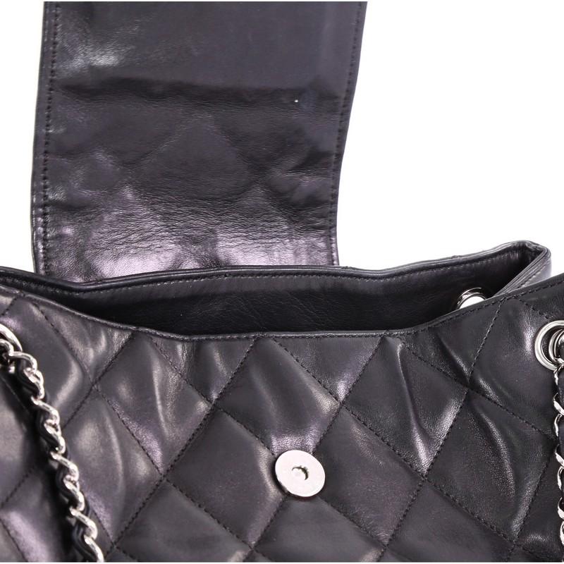 Chanel Divine Tote Quilted Lambskin Medium 3
