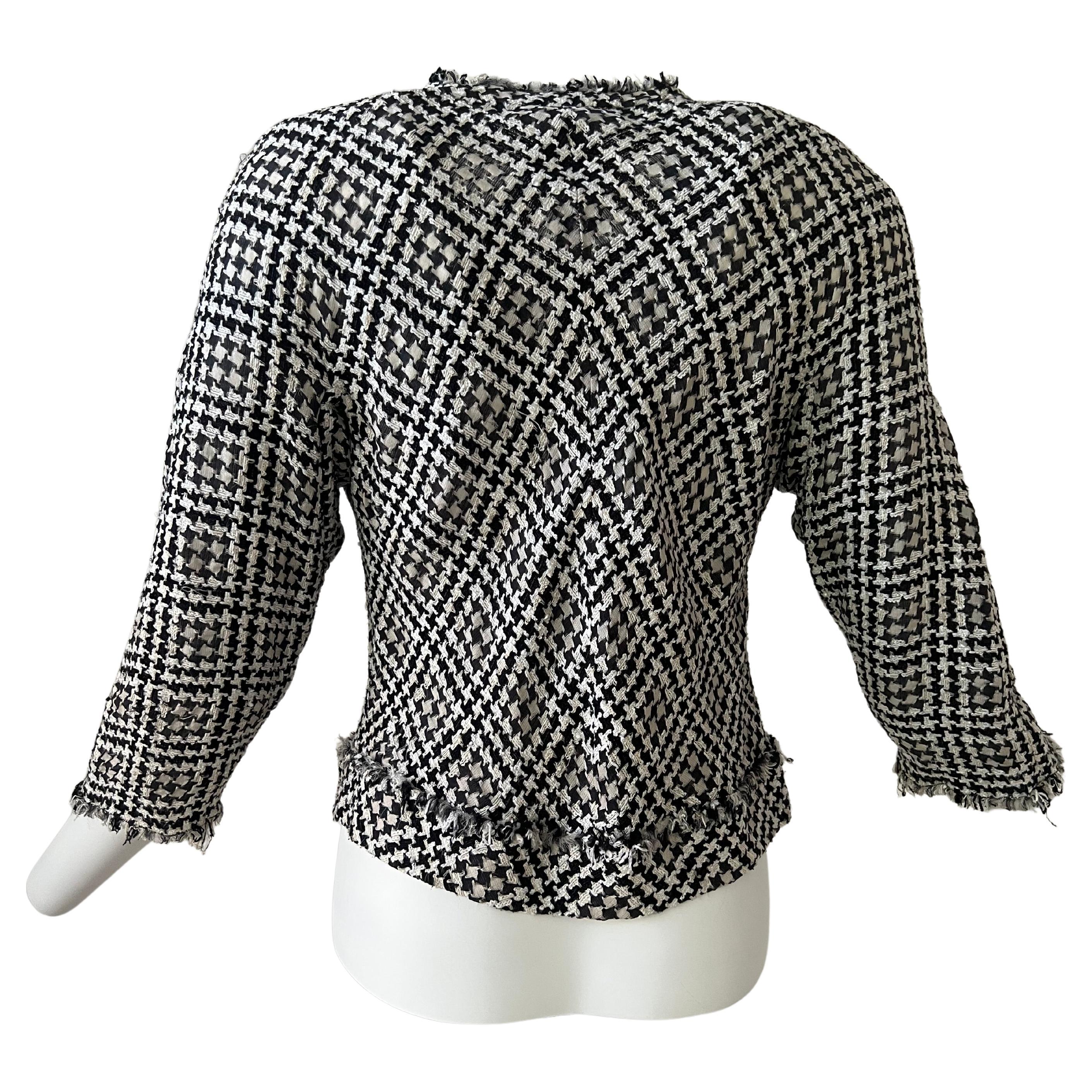 Chanel Jacke mit Hahnentrittmuster in Schwarz und Weiß für Damen oder Herren im Angebot