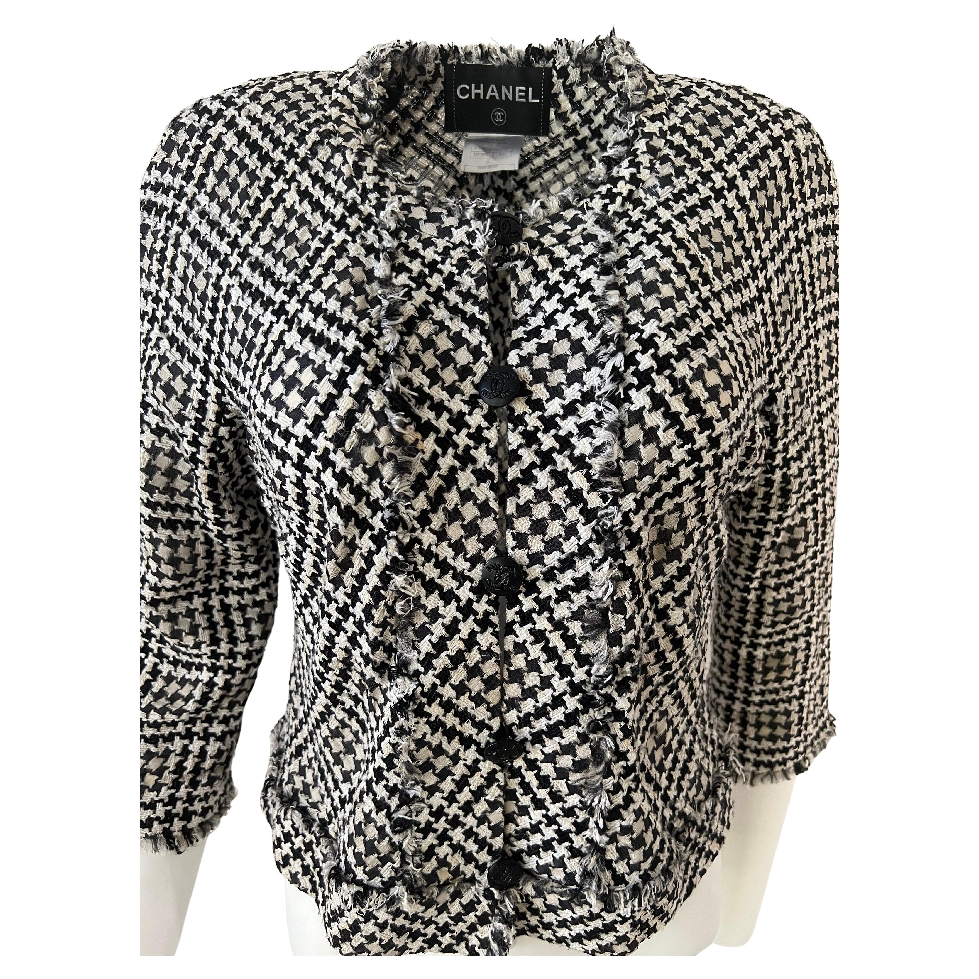 Chanel Jacke mit Hahnentrittmuster in Schwarz und Weiß im Angebot 3