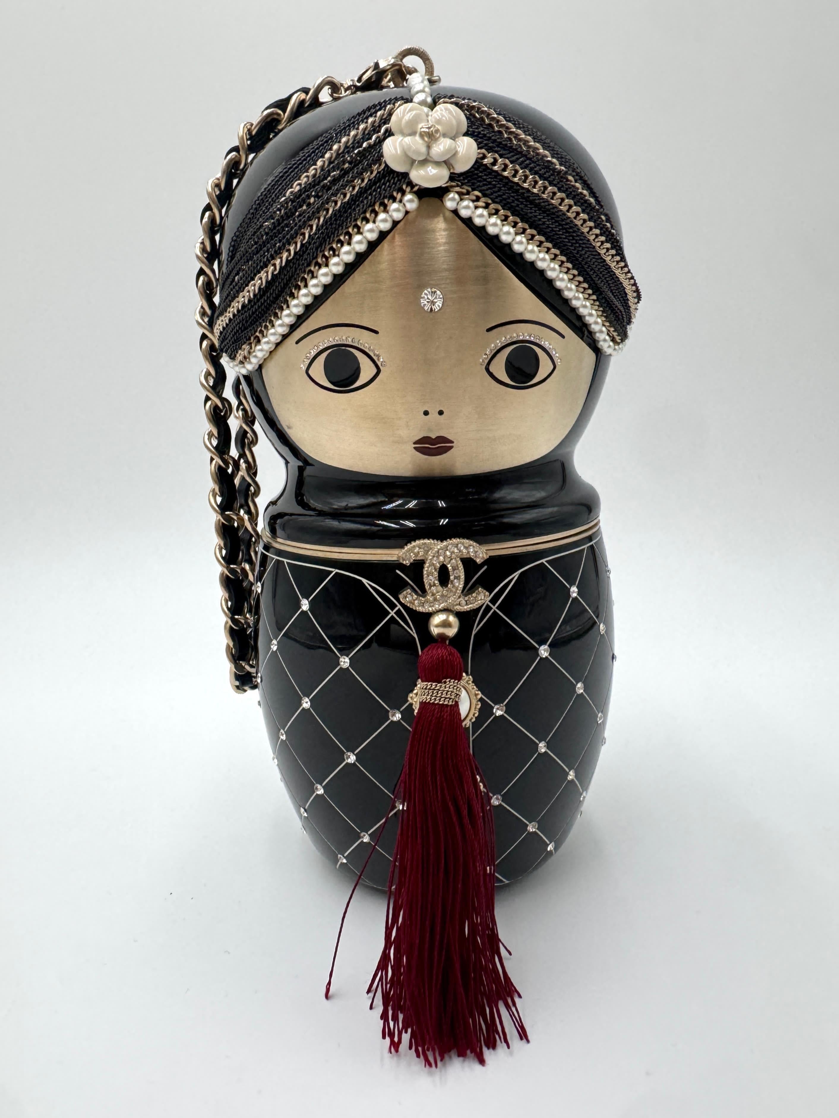 Bottiglia di profumo Chanel Doll - Edizione limitata da collezione in vendita 1