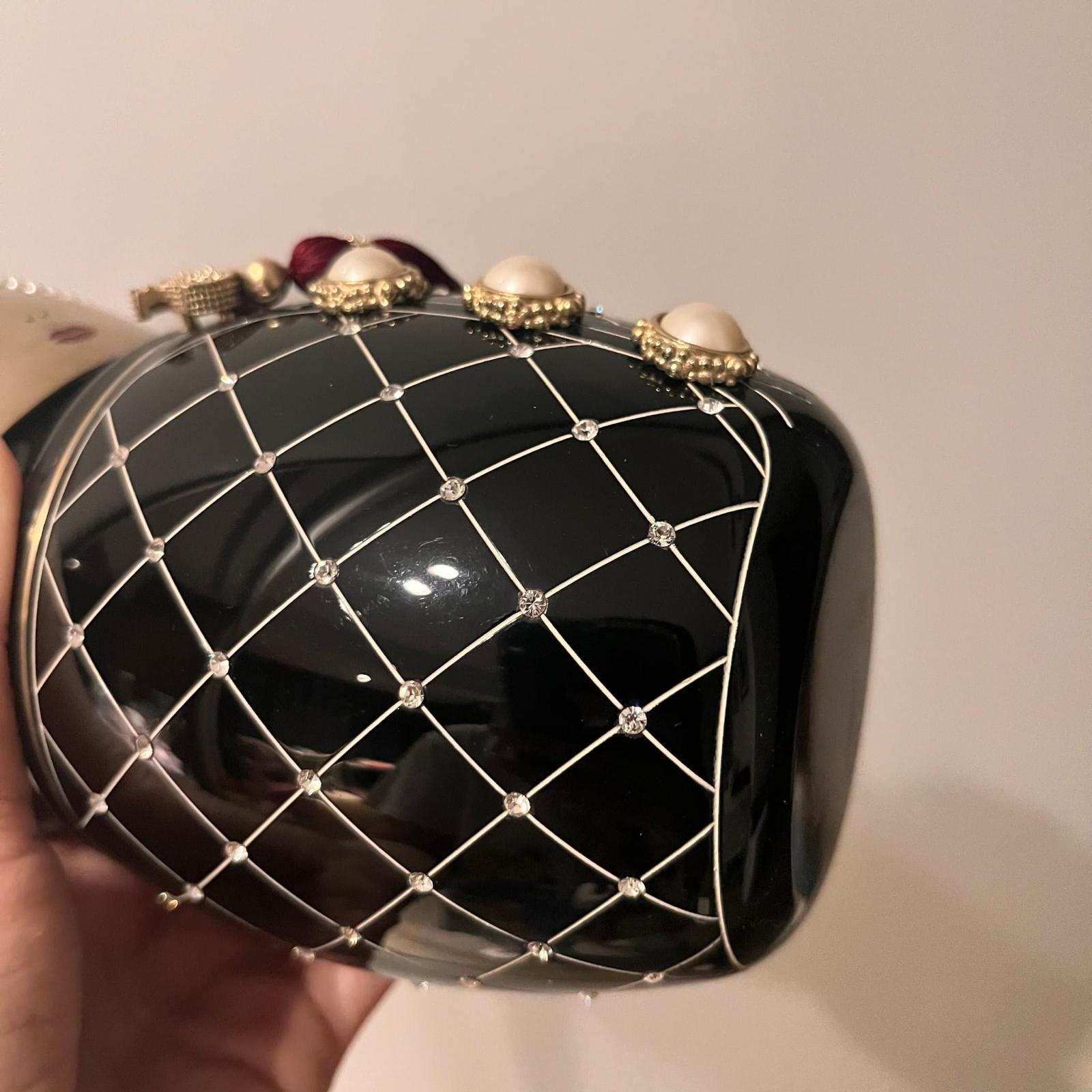 Chanel Doll Perfume Bottle Bag - Limited Edition Collectible im Angebot 1