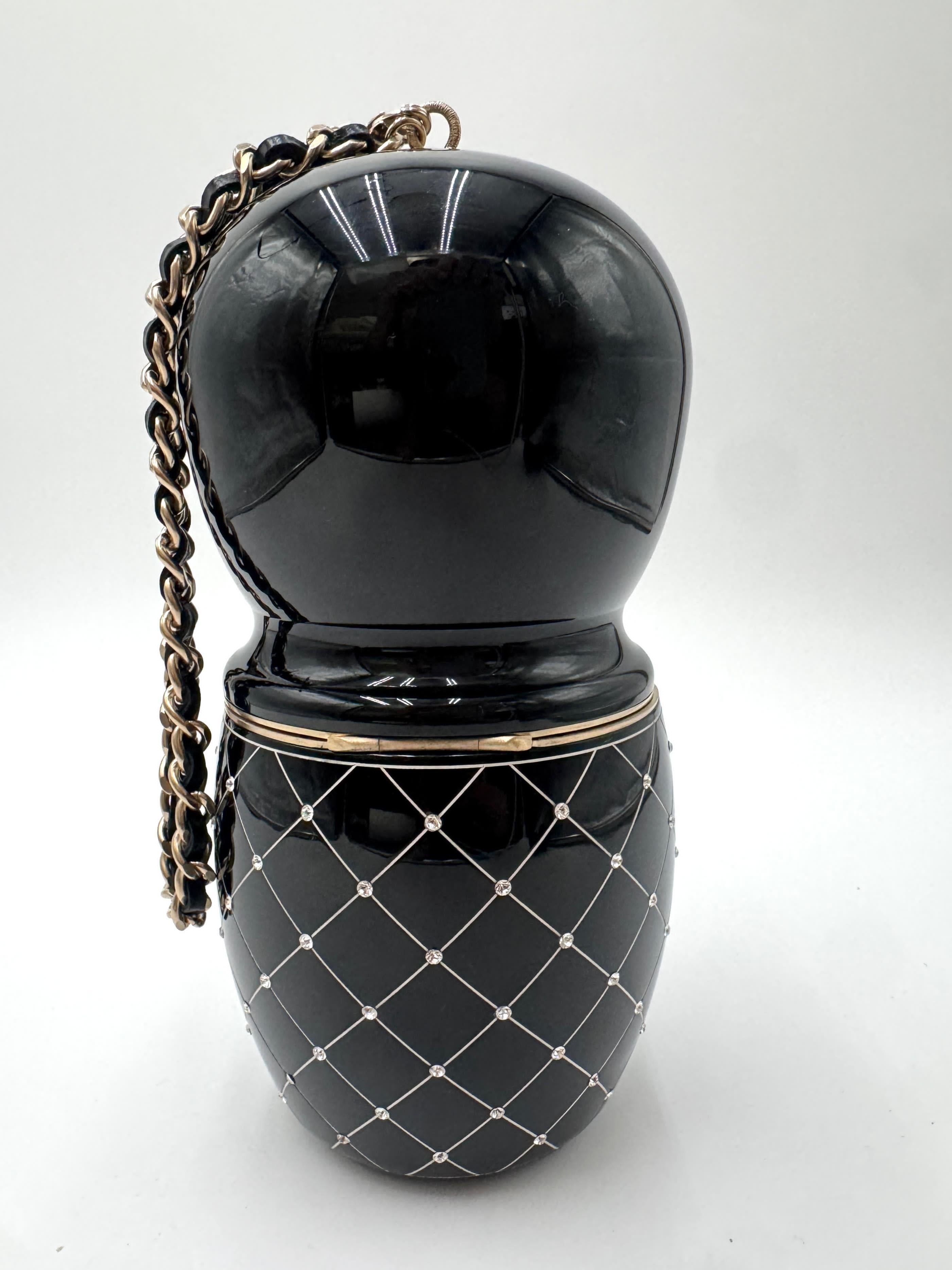 Bottiglia di profumo Chanel Doll - Edizione limitata da collezione in vendita 3