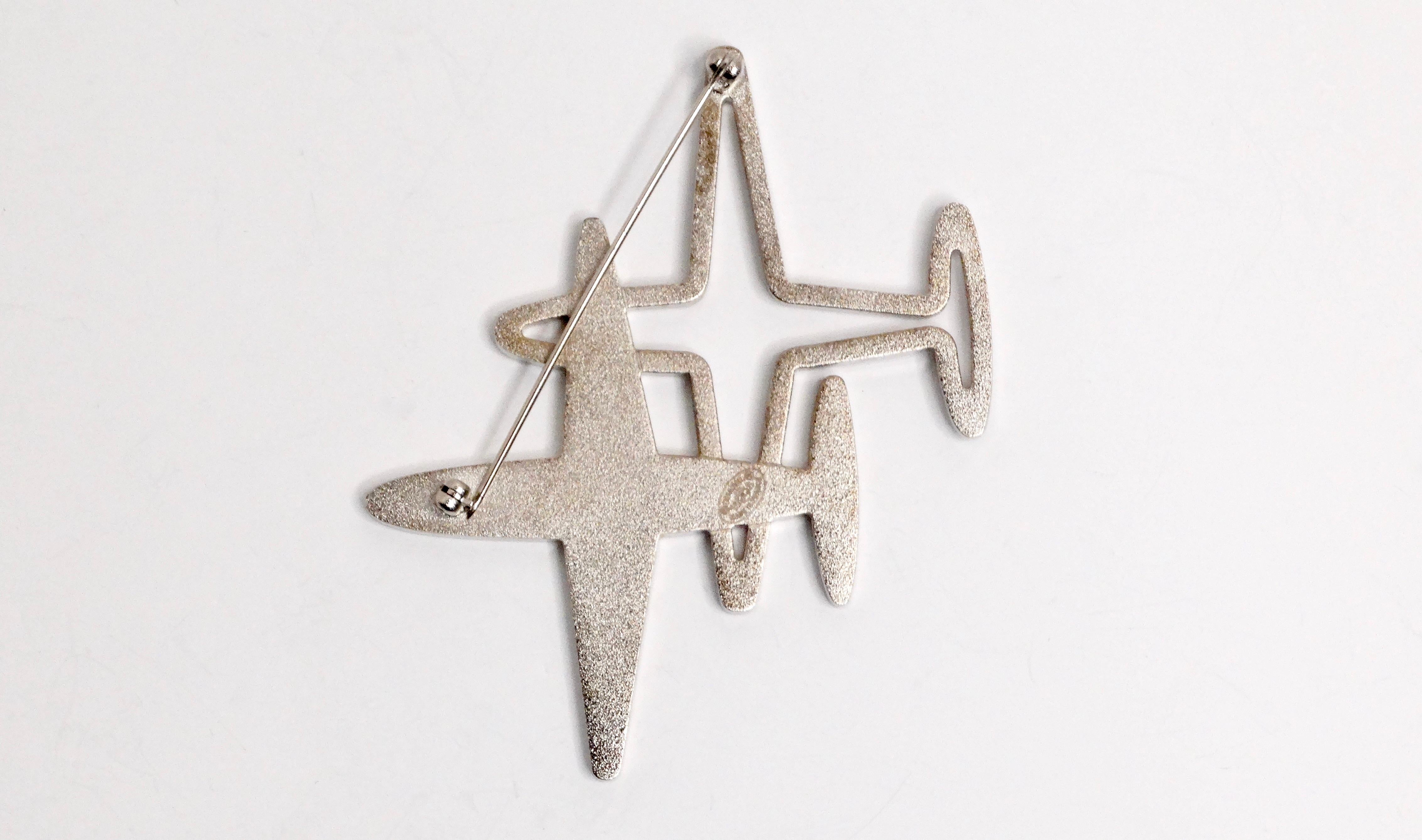 Chanel Double Airplane Kristall-Silber-Ton-Brosche Circa 2016 im Zustand „Gut“ im Angebot in Scottsdale, AZ